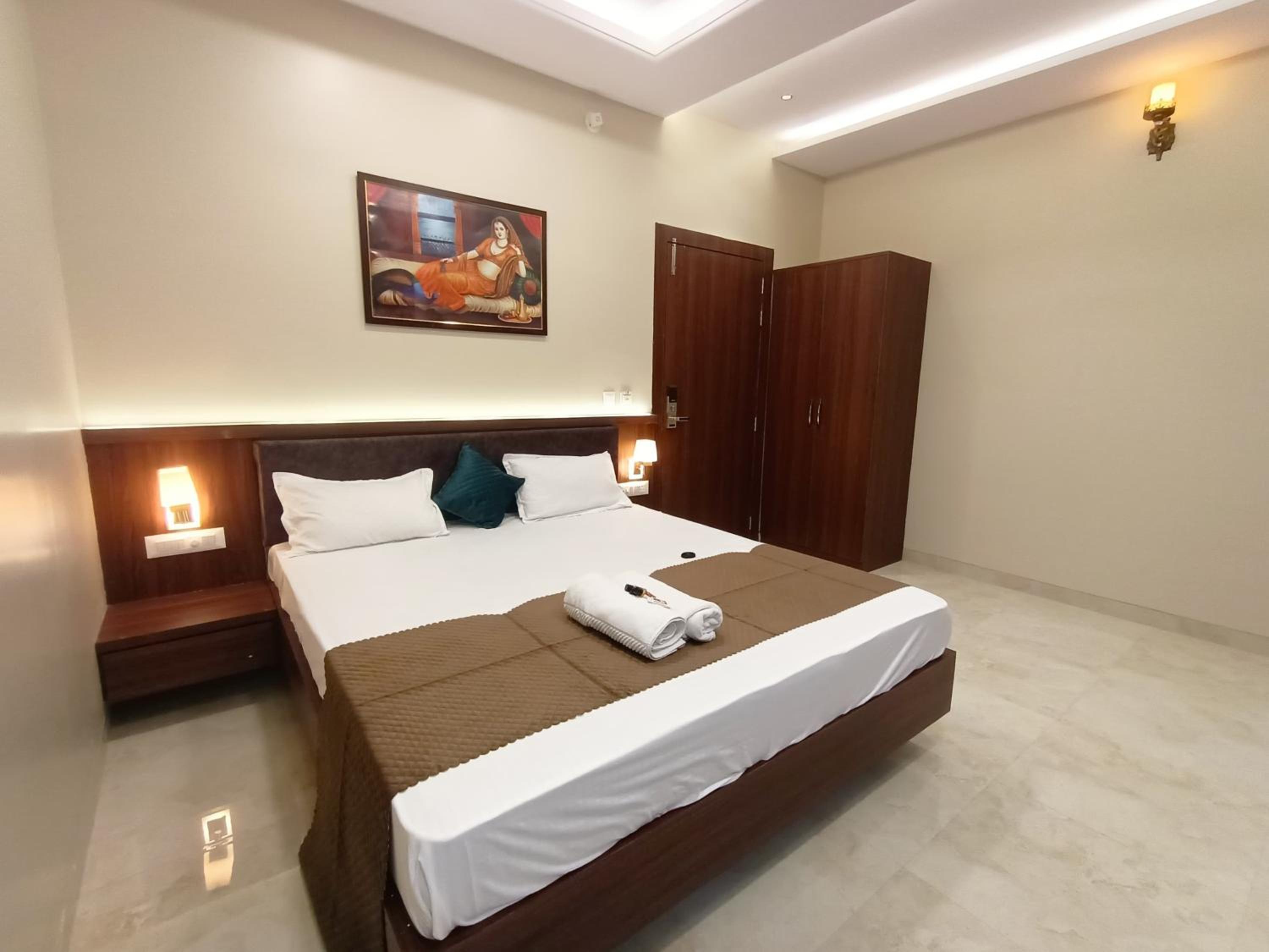 Deluxe Room - Photo 11