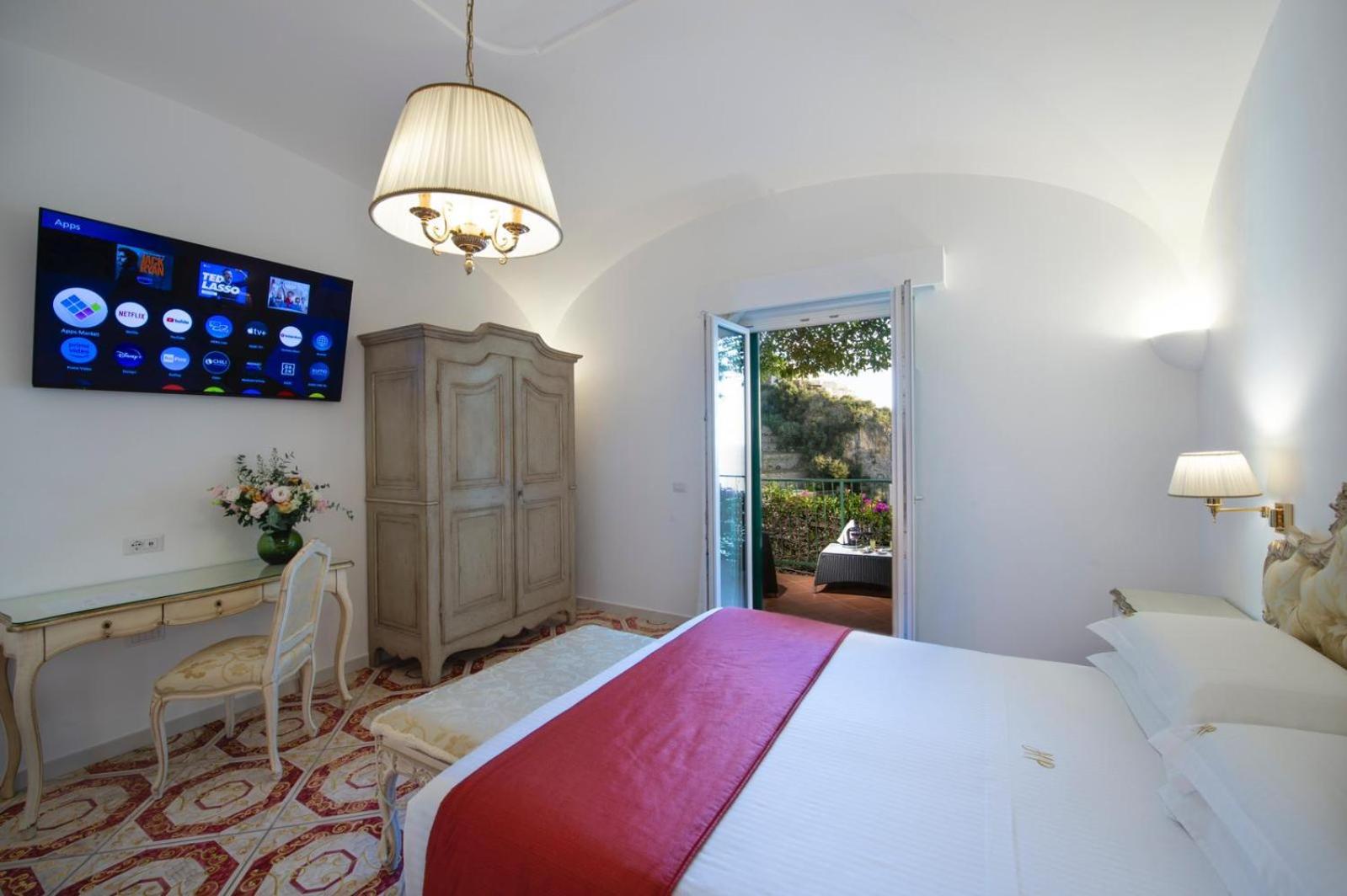 Junior Suite with Sea View - Photo 19