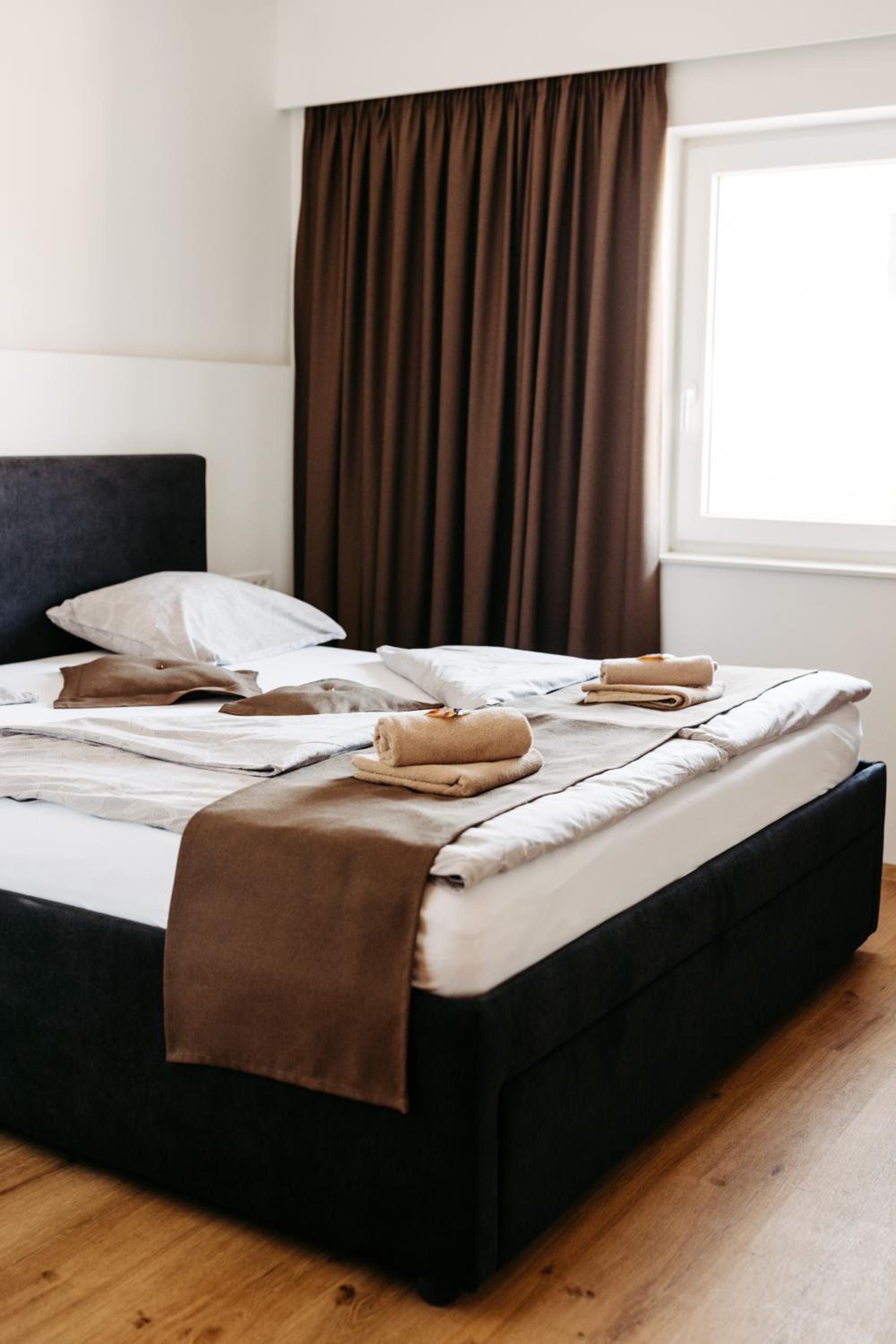 Double Room with Extra Bed - Photo 1