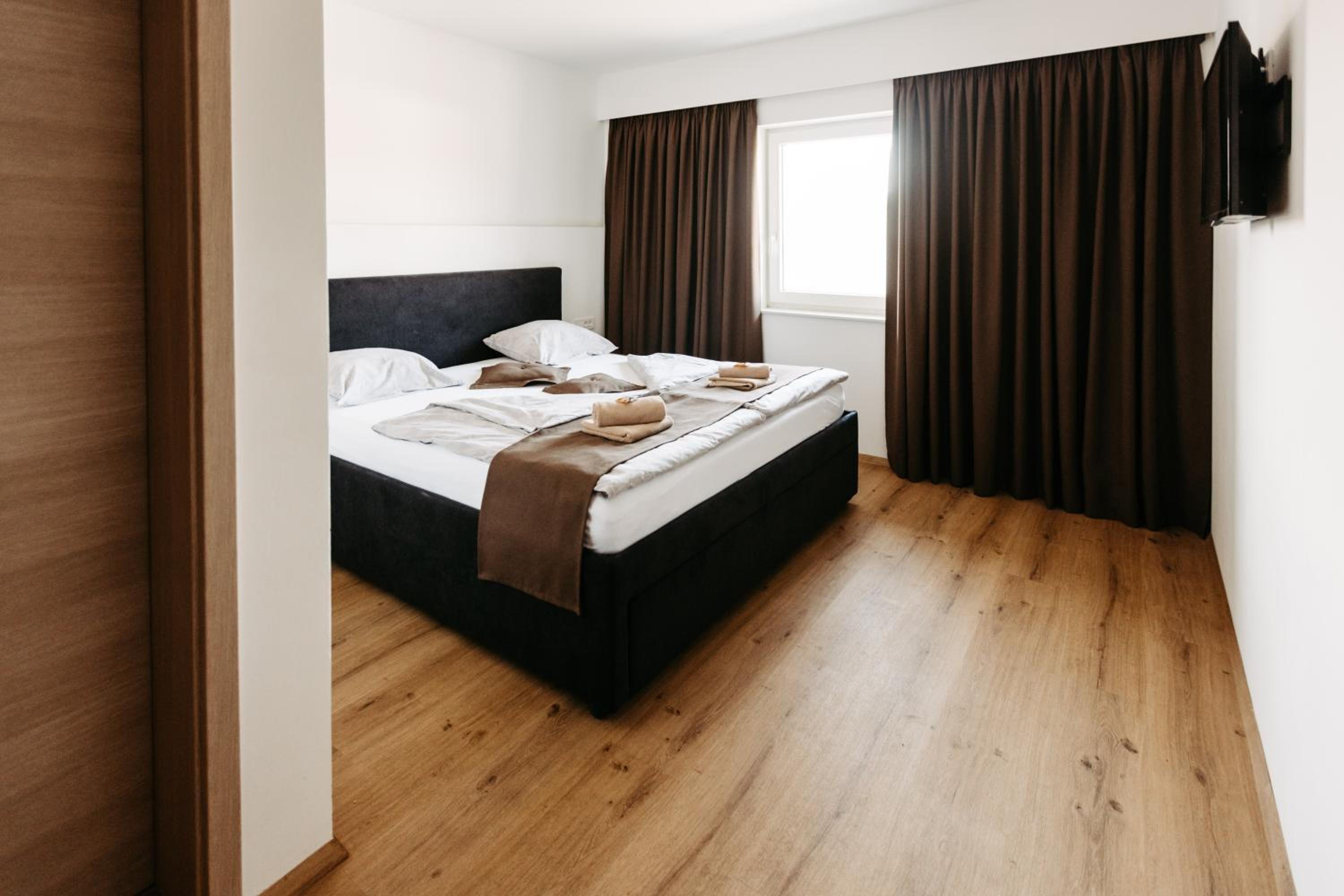 Double Room with Extra Bed - Photo 26