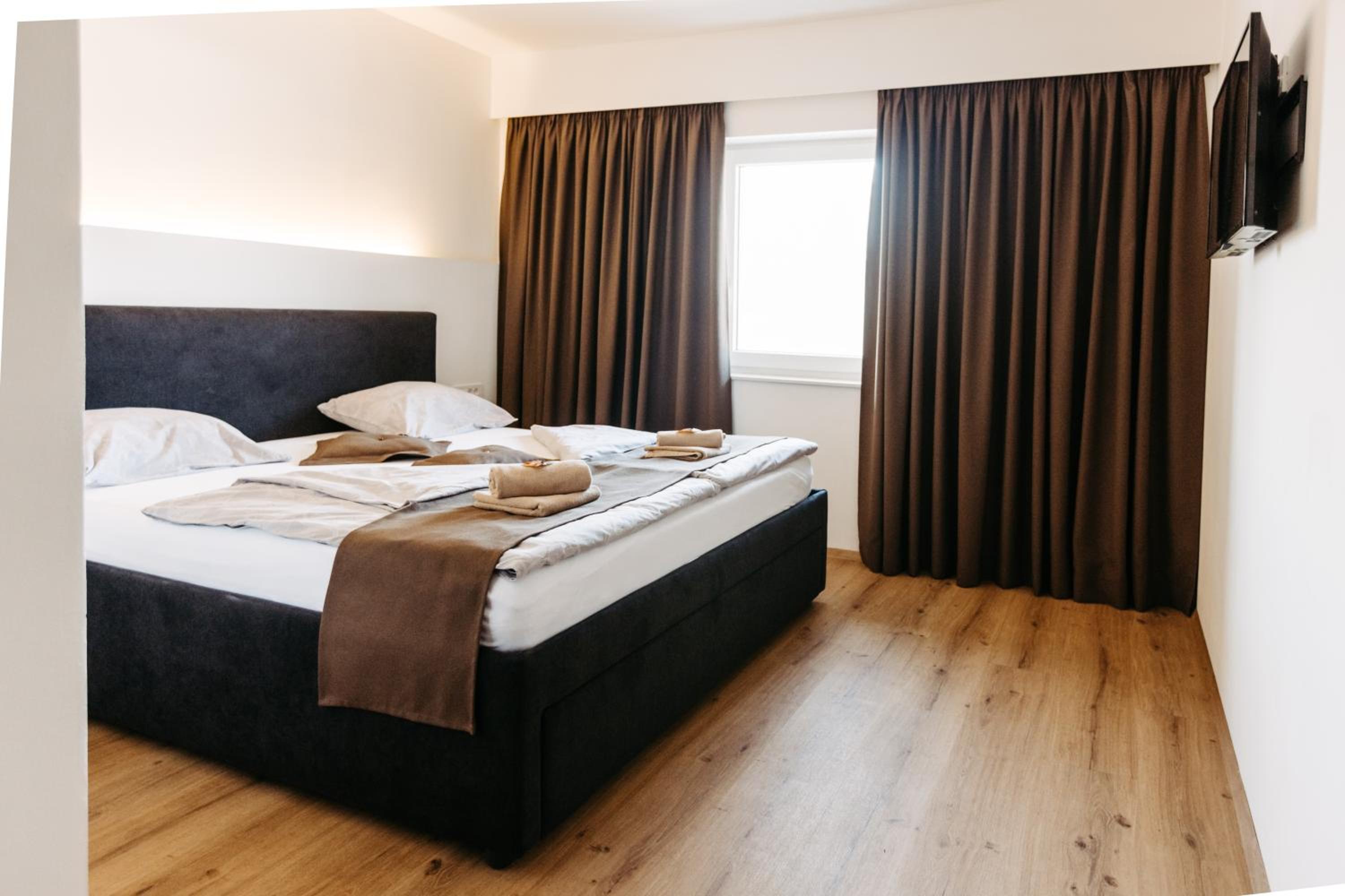 Double Room with Extra Bed - Photo 25
