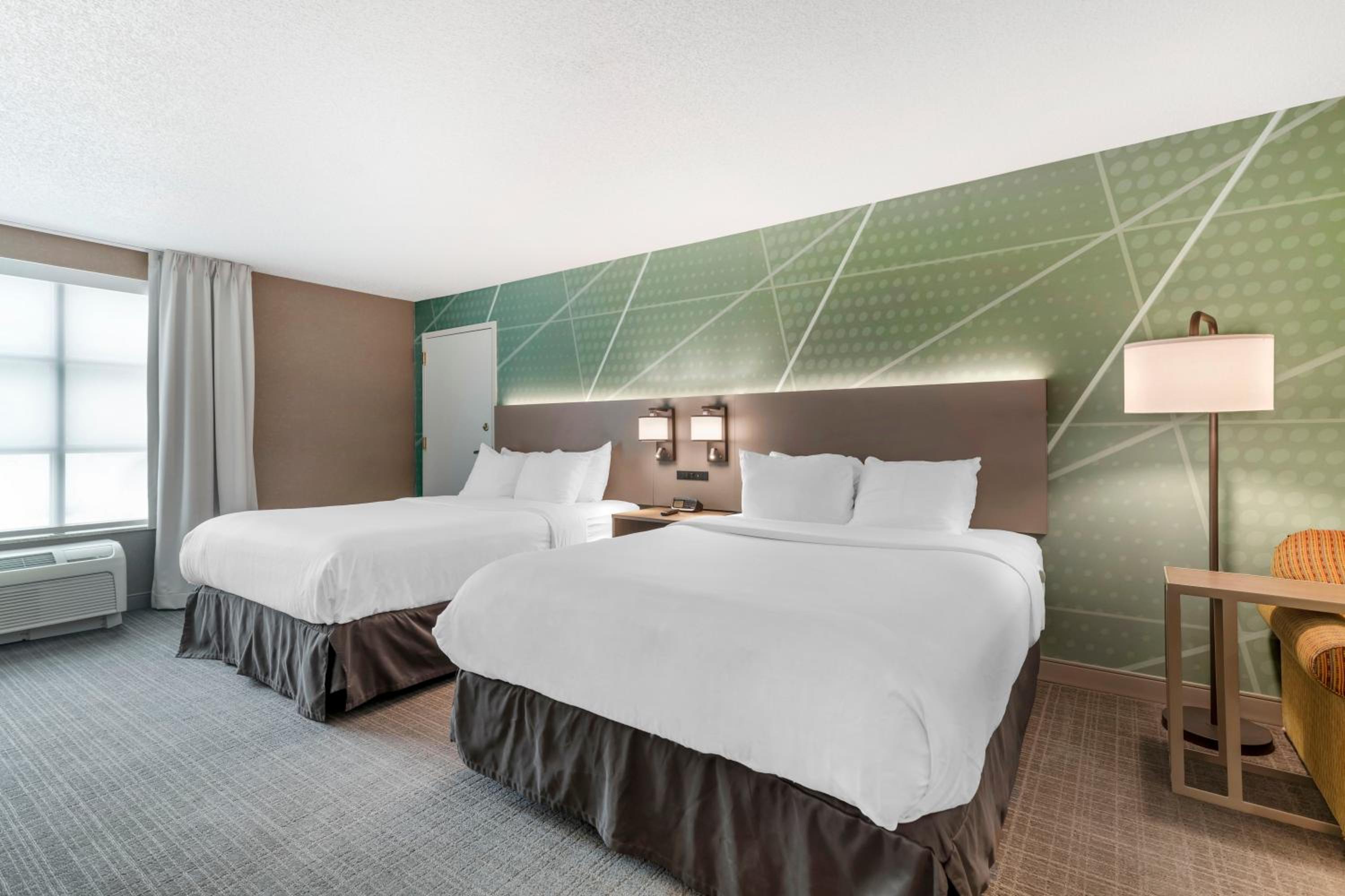 Standard Queen Room with Two Queen Beds and Sofa Bed - Non-Smoking