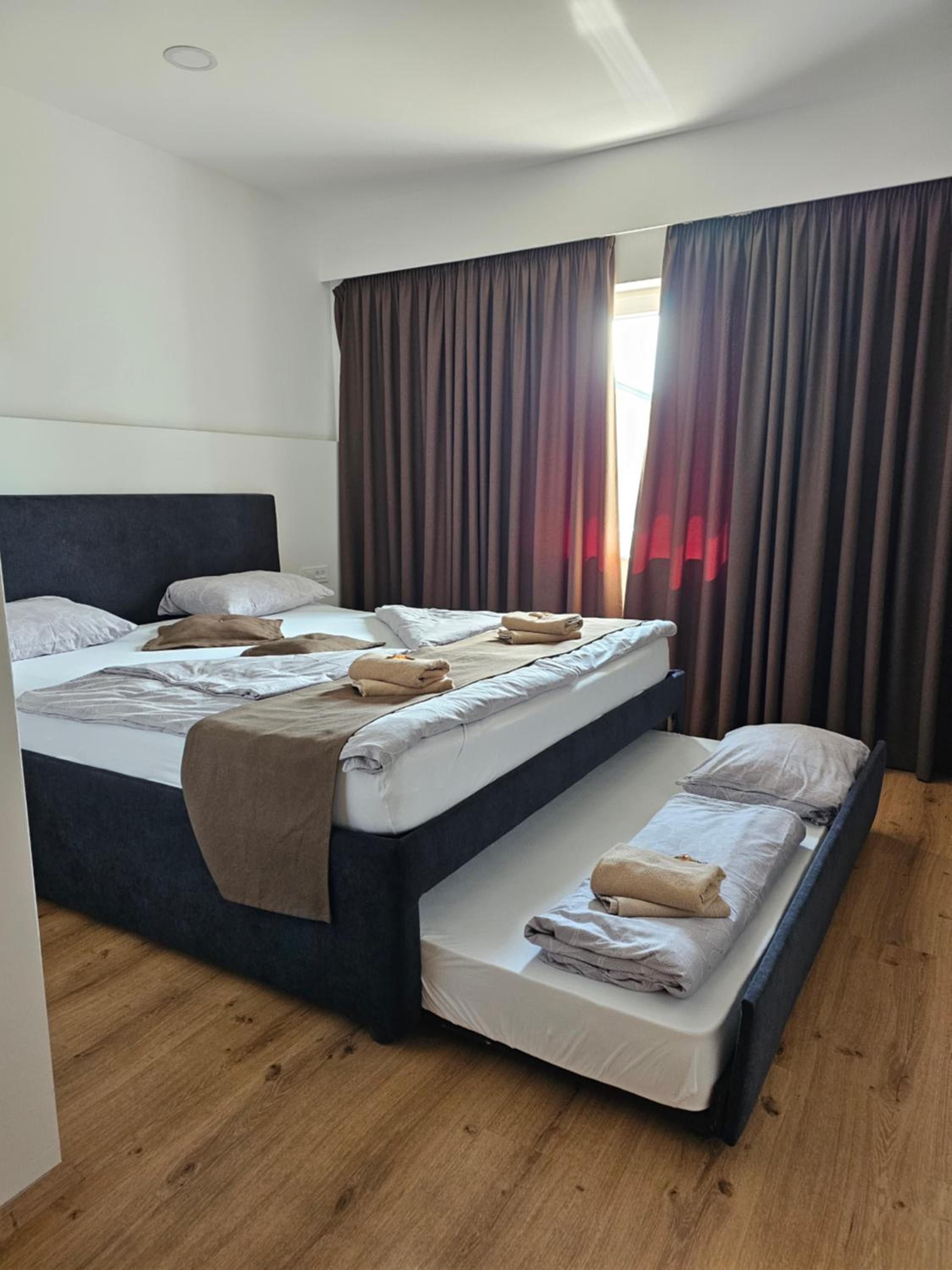 Double Room with Extra Bed - Photo 3