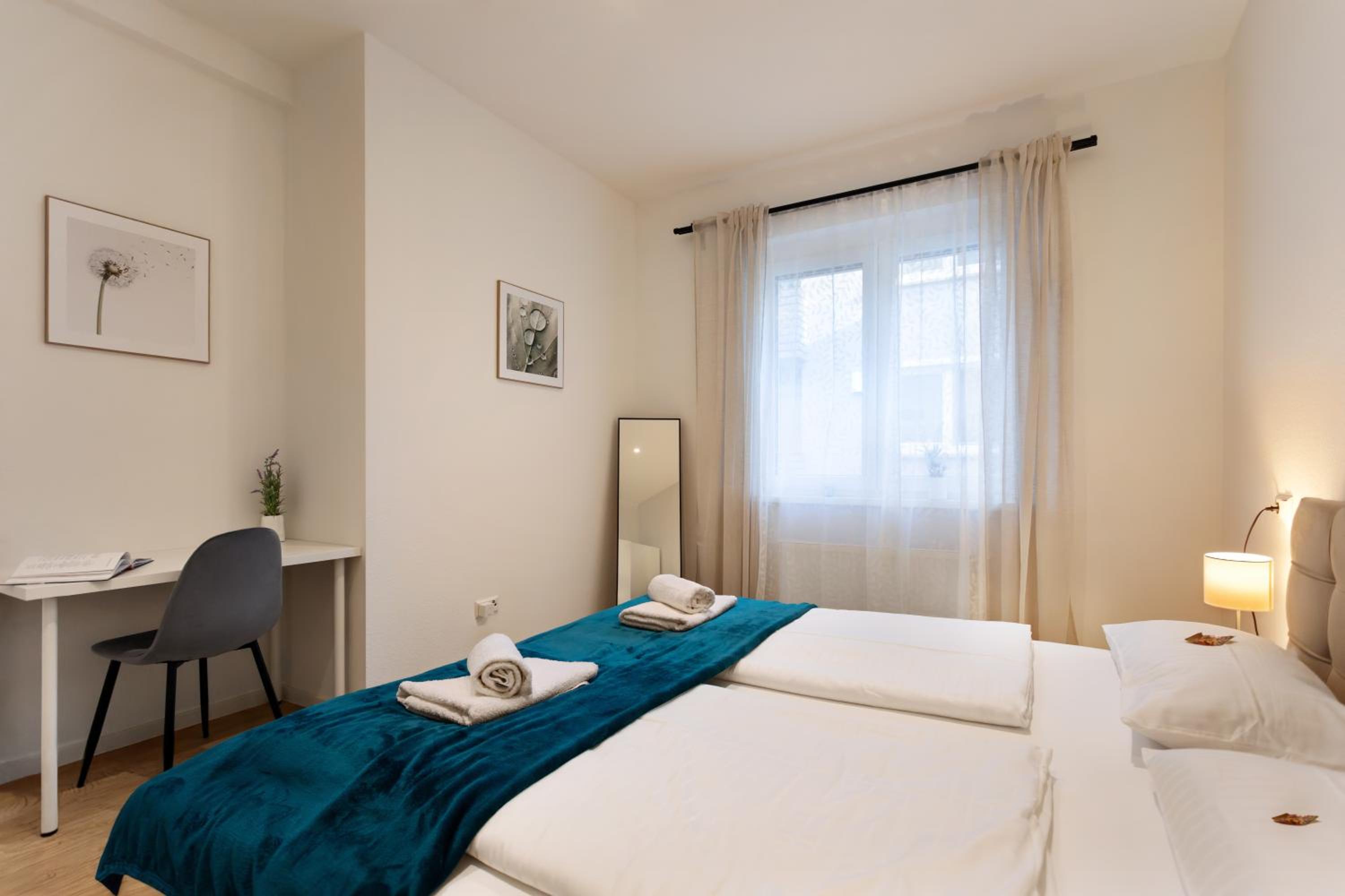 One-Bedroom Deluxe Apartment photo 2