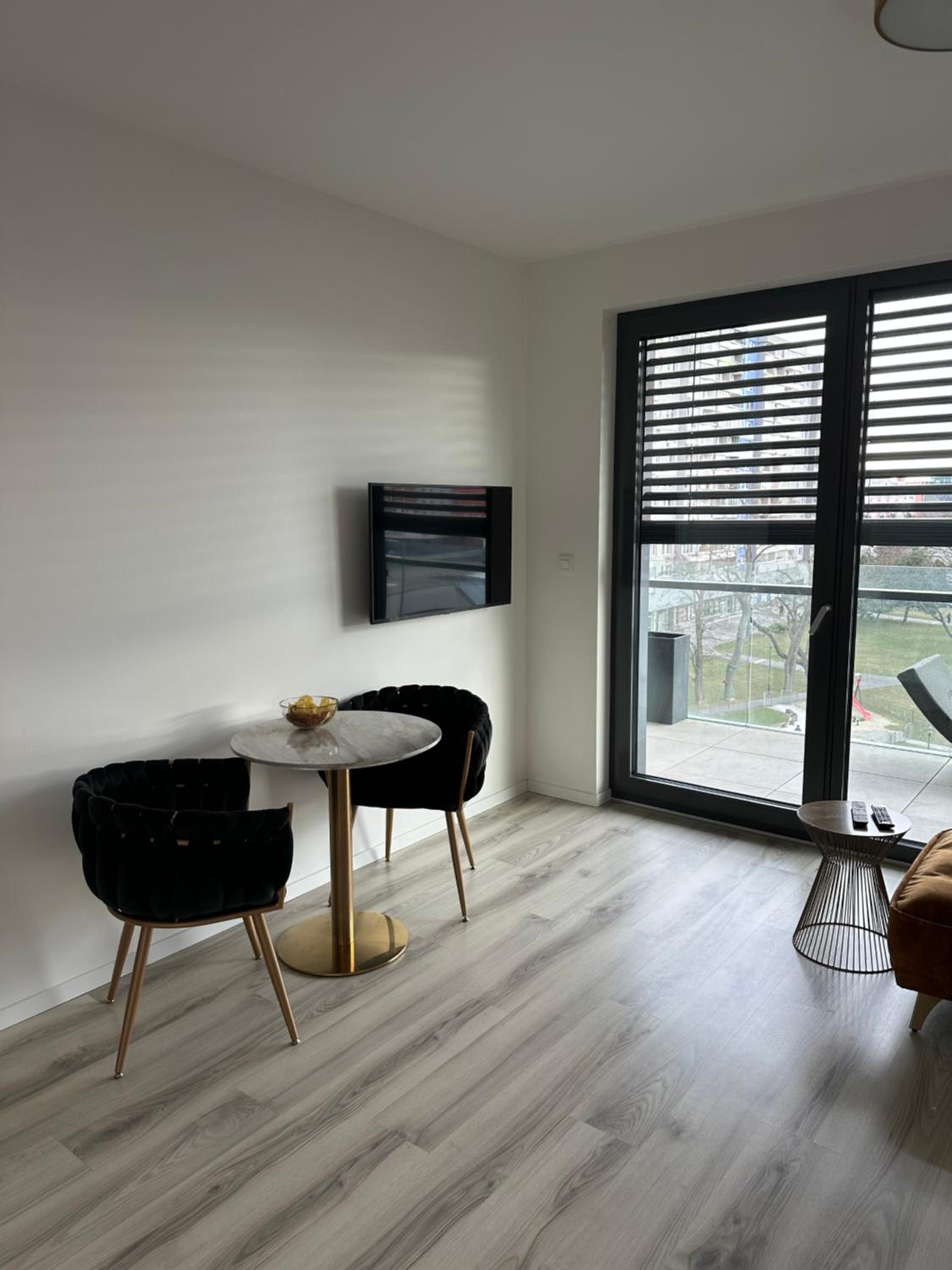 One-Bedroom Apartment - Photo 7
