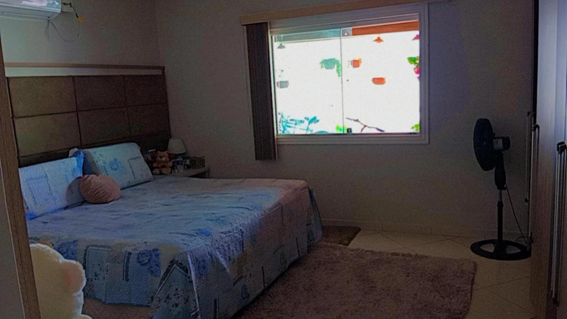 Four-Bedroom House photo 2