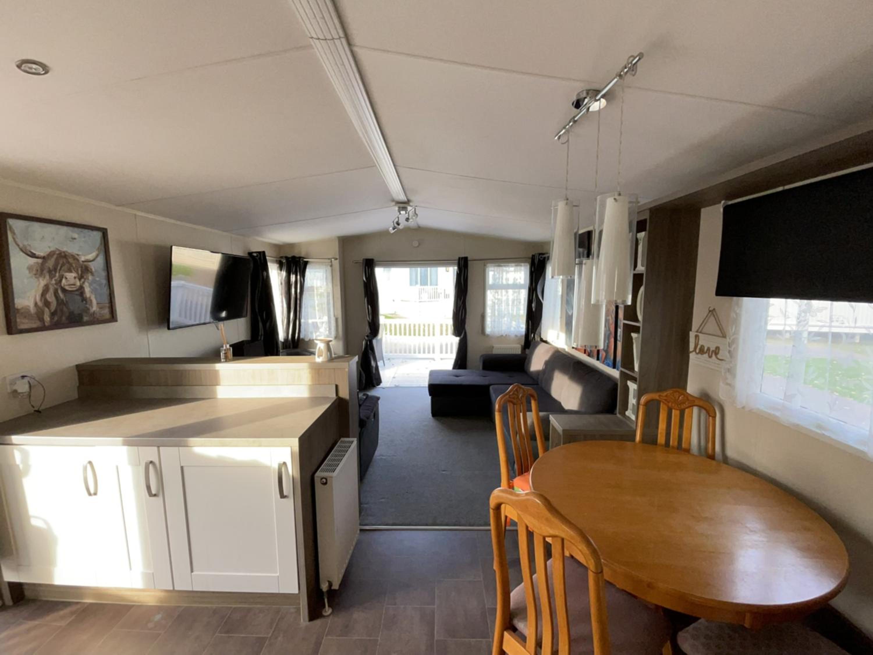 Caravan photo 1
