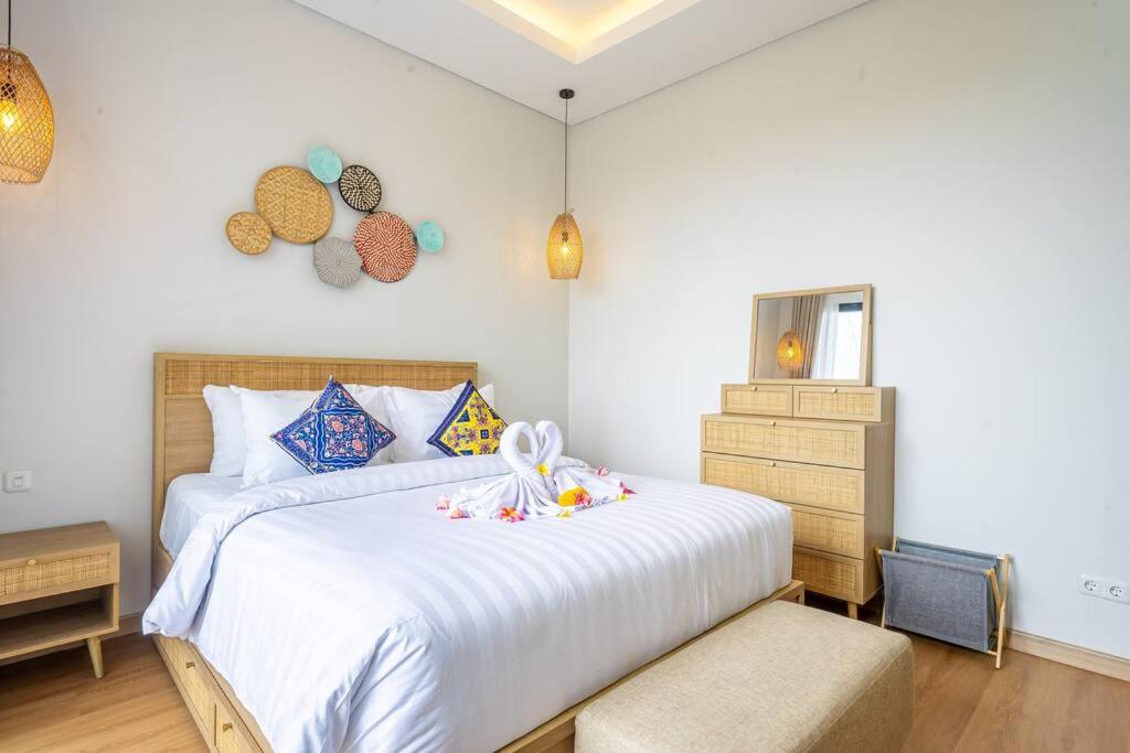 Three-Bedroom Villa photo 1