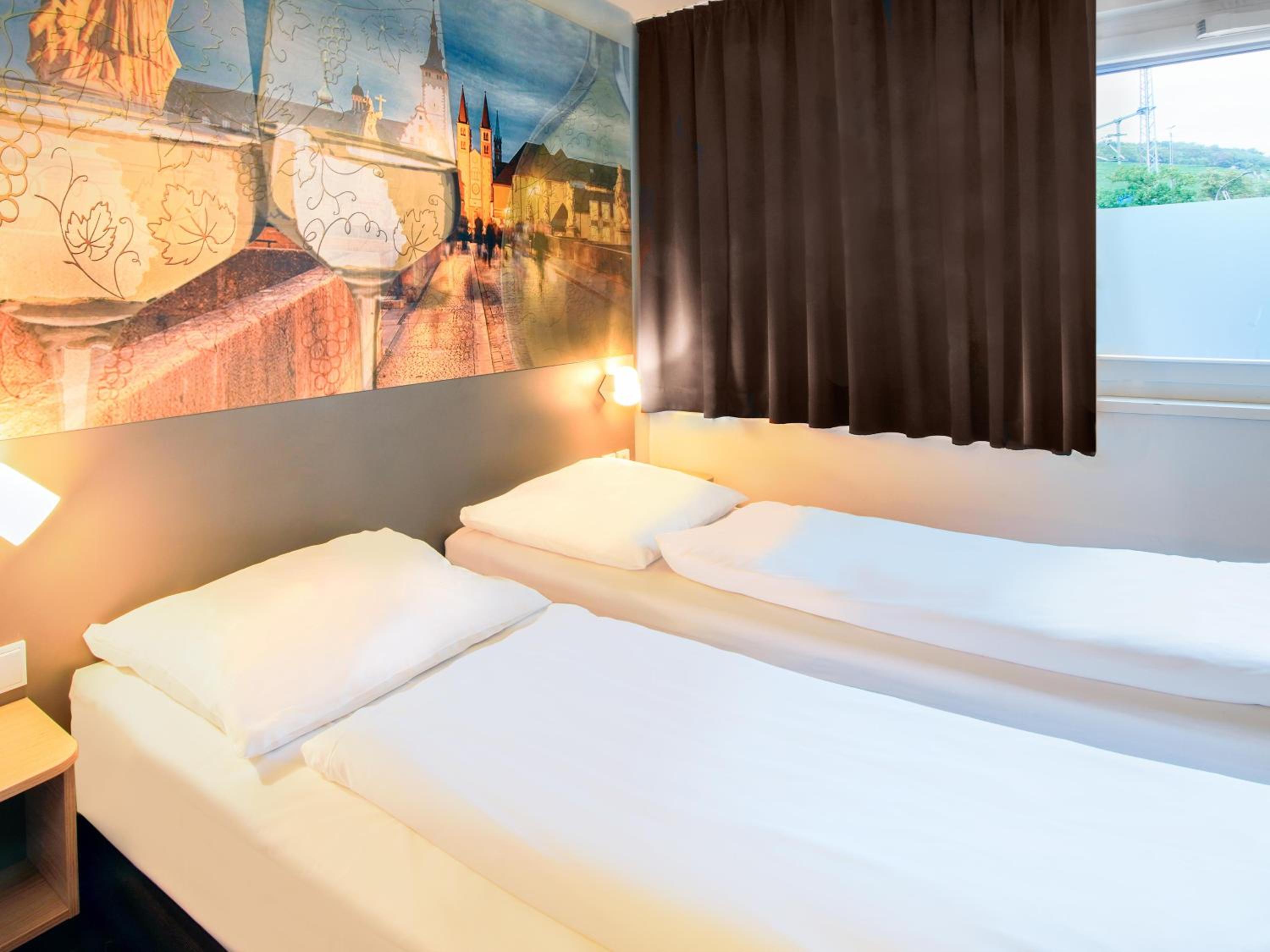 Twin Room - Photo 1