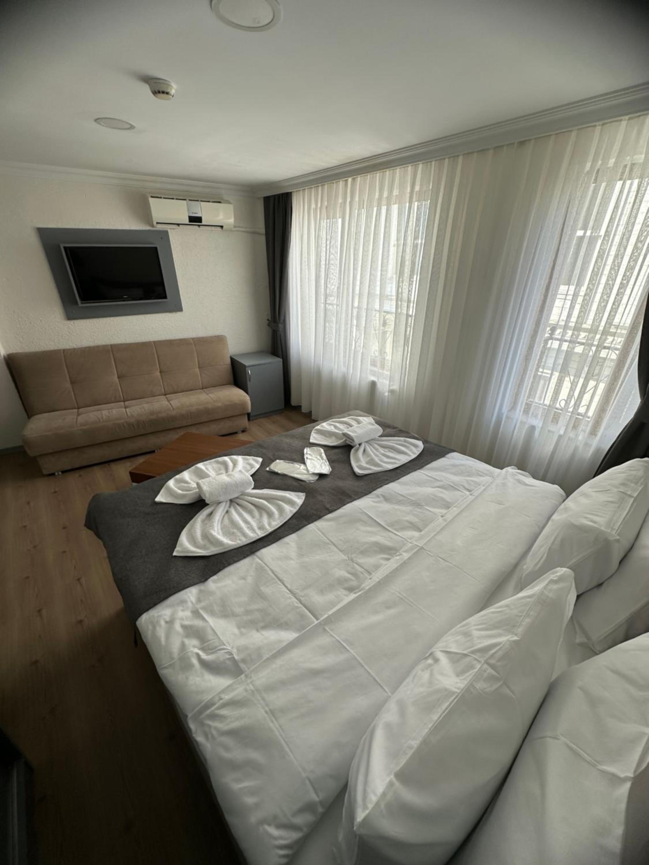 Deluxe Triple Room photo 3