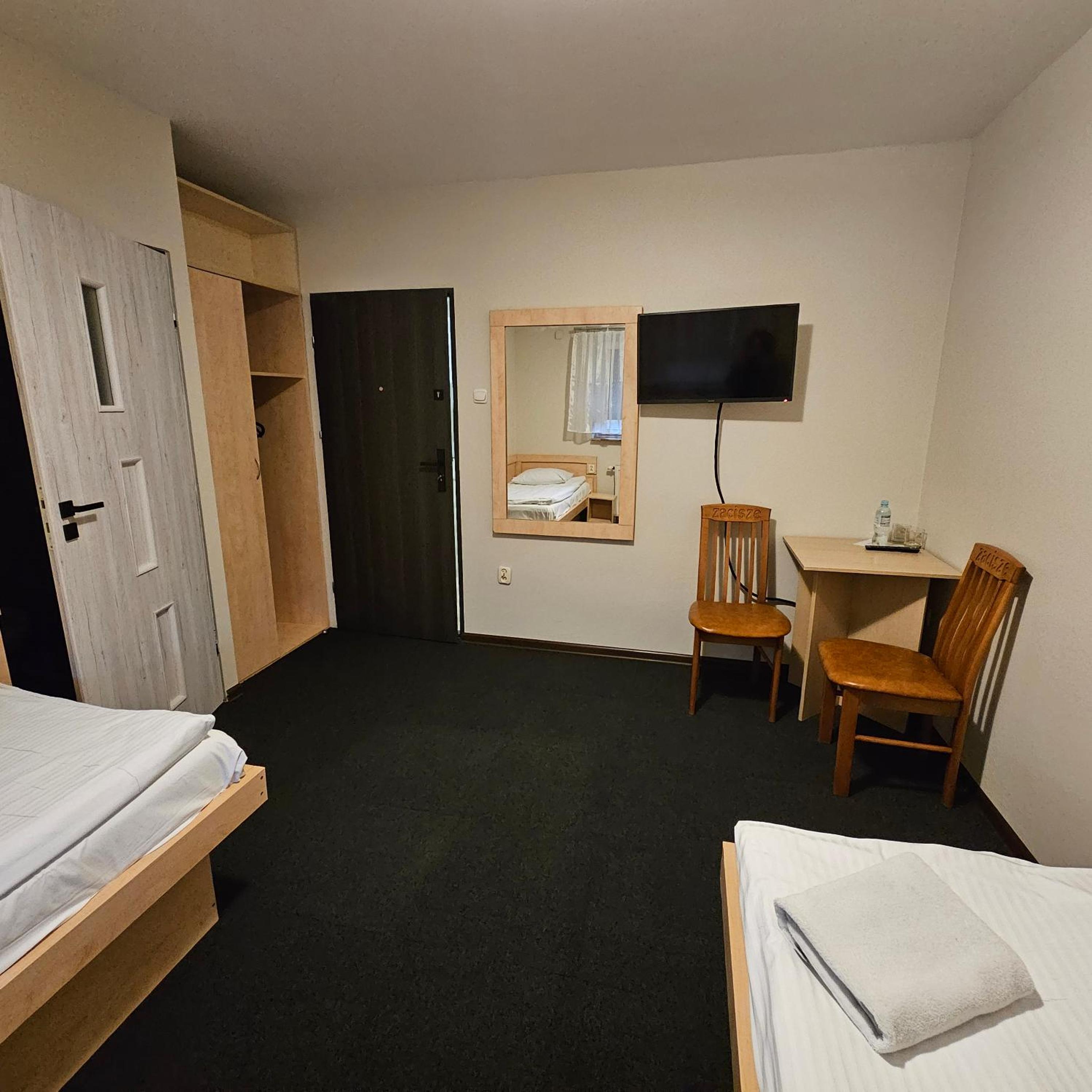 Large Twin Room photo 1