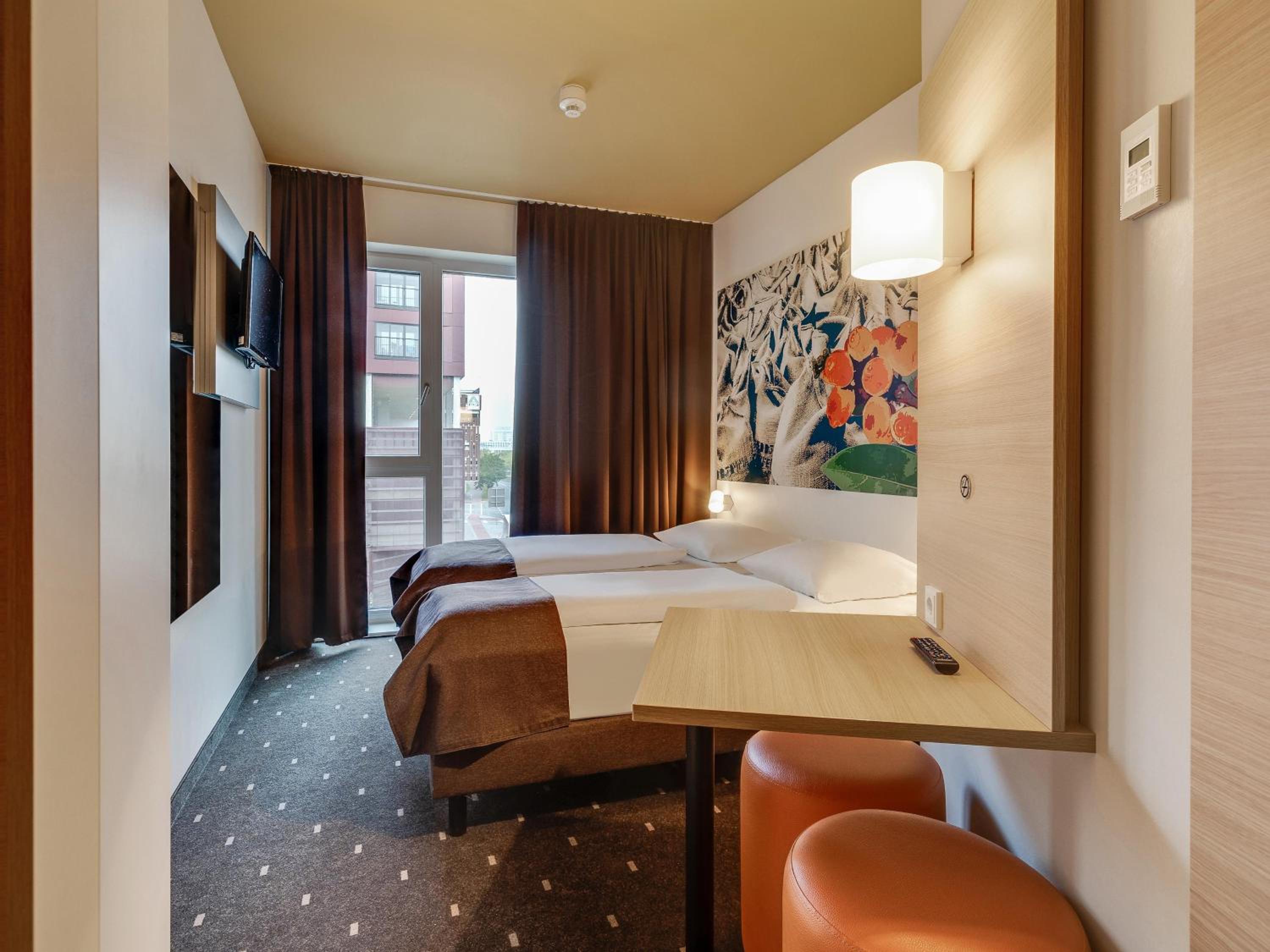 Twin Room - Photo 1