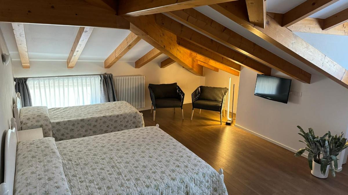 Quadruple Room - Photo 4