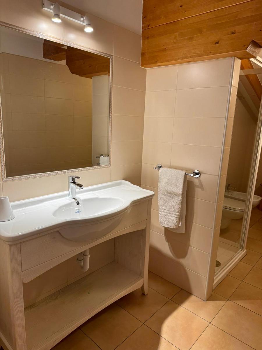 Quadruple Room - Photo 9