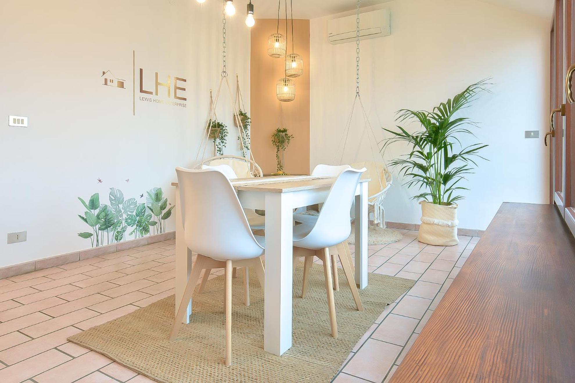 Two-Bedroom Apartment - Photo 9