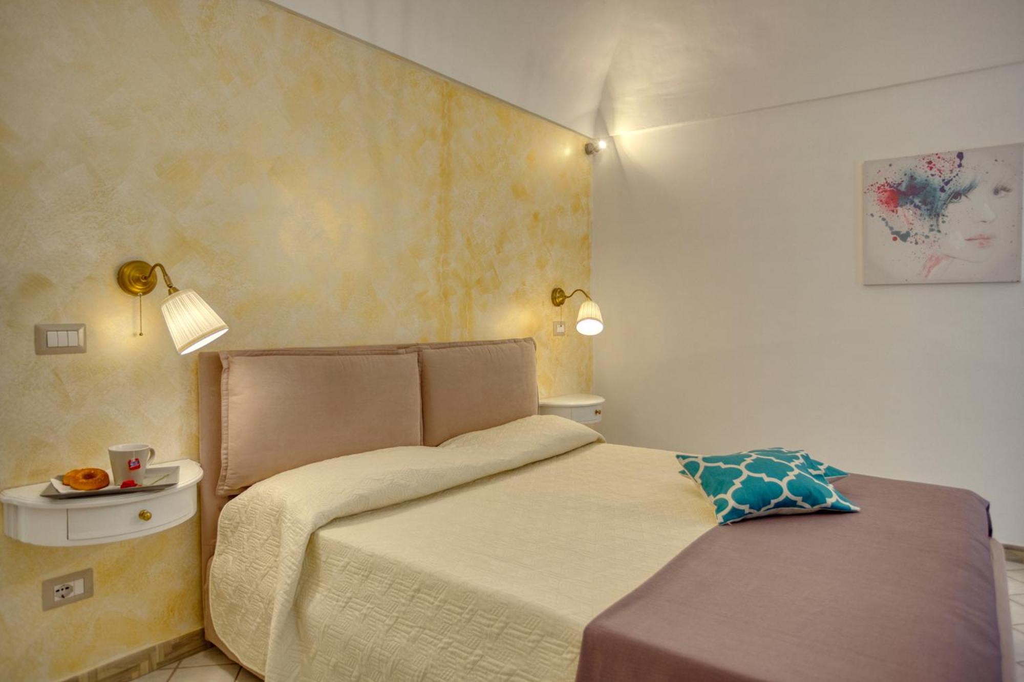 Two-Bedroom House - Photo 38