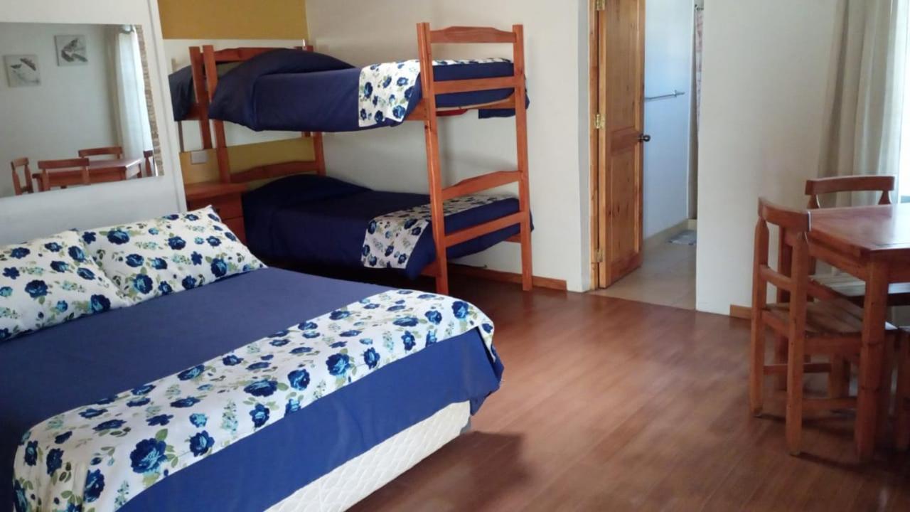 Quadruple Room with Private Bathroom photo 2