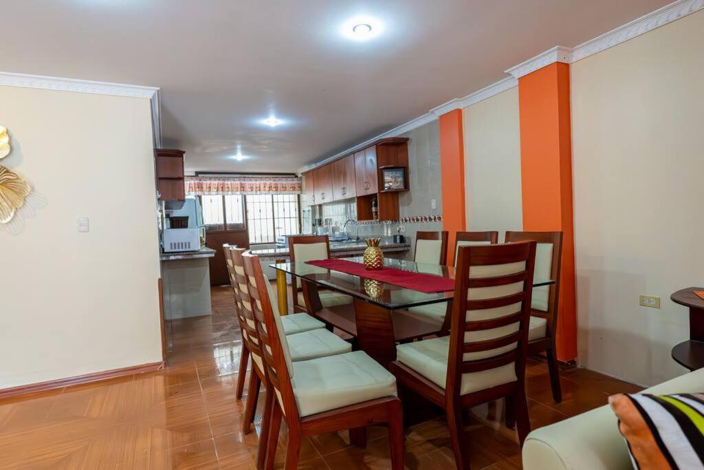 Three-Bedroom House photo 2