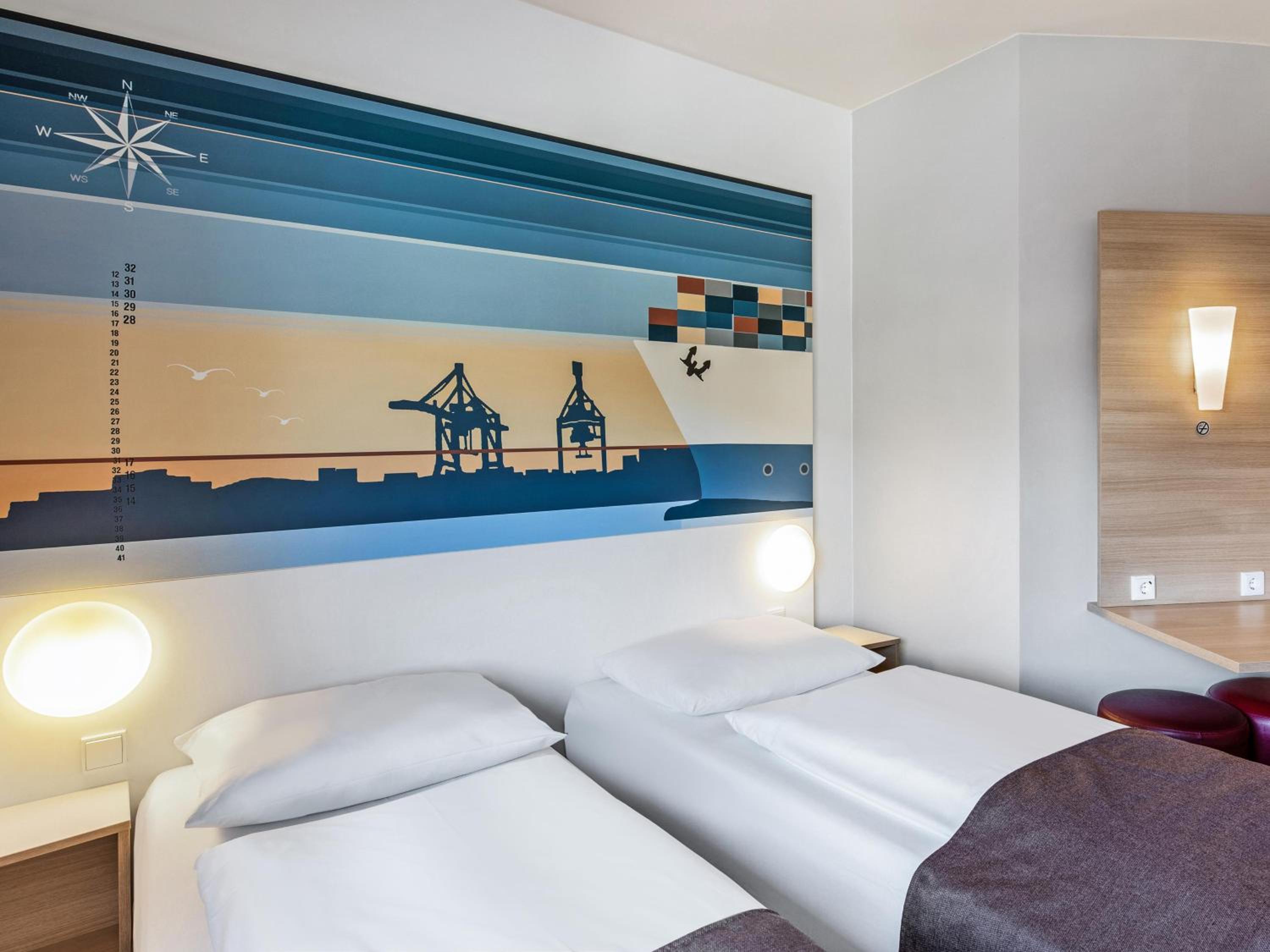 Twin Room thumbnail 5
