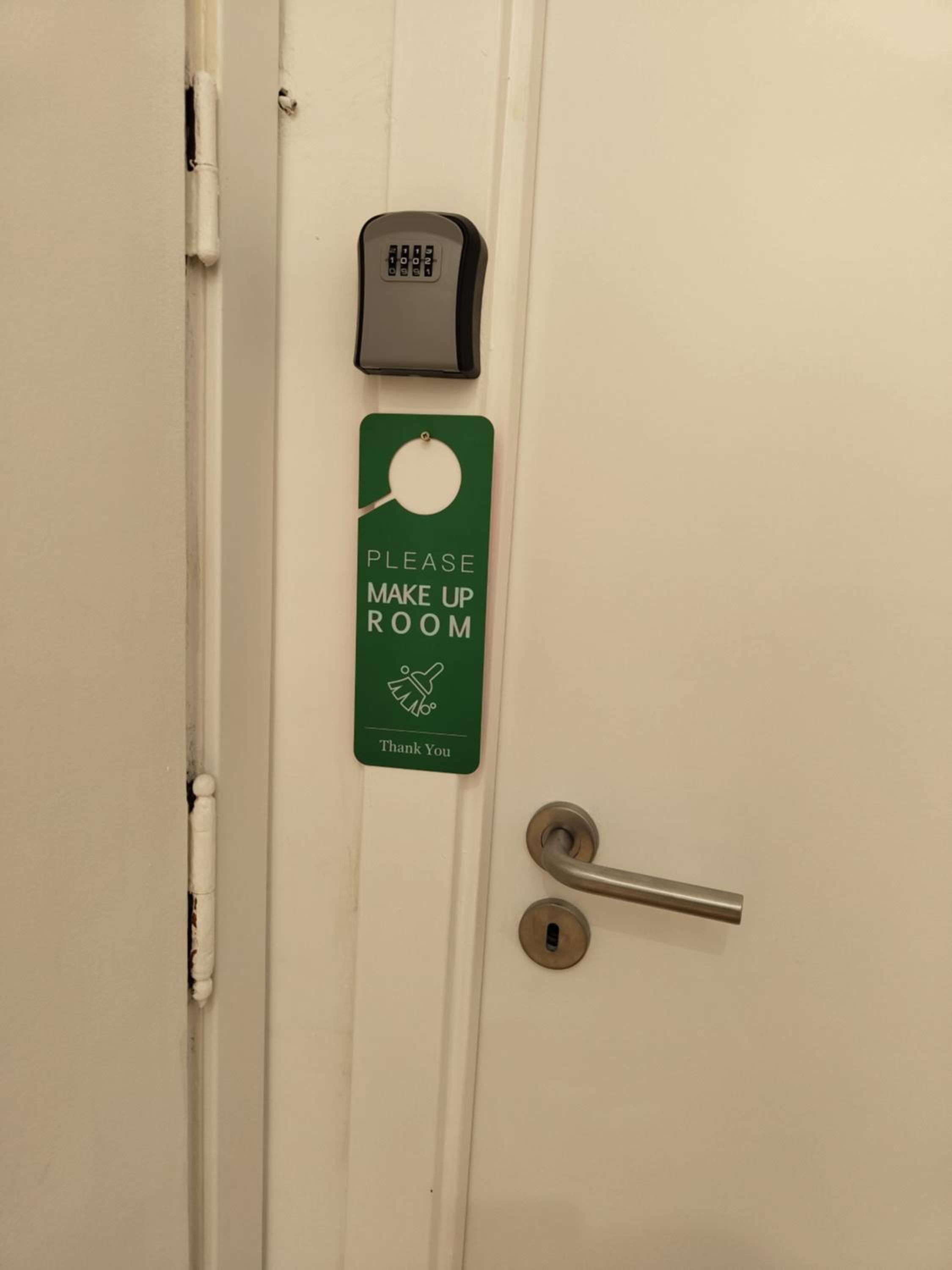 Single Room with Private Bathroom photo 1