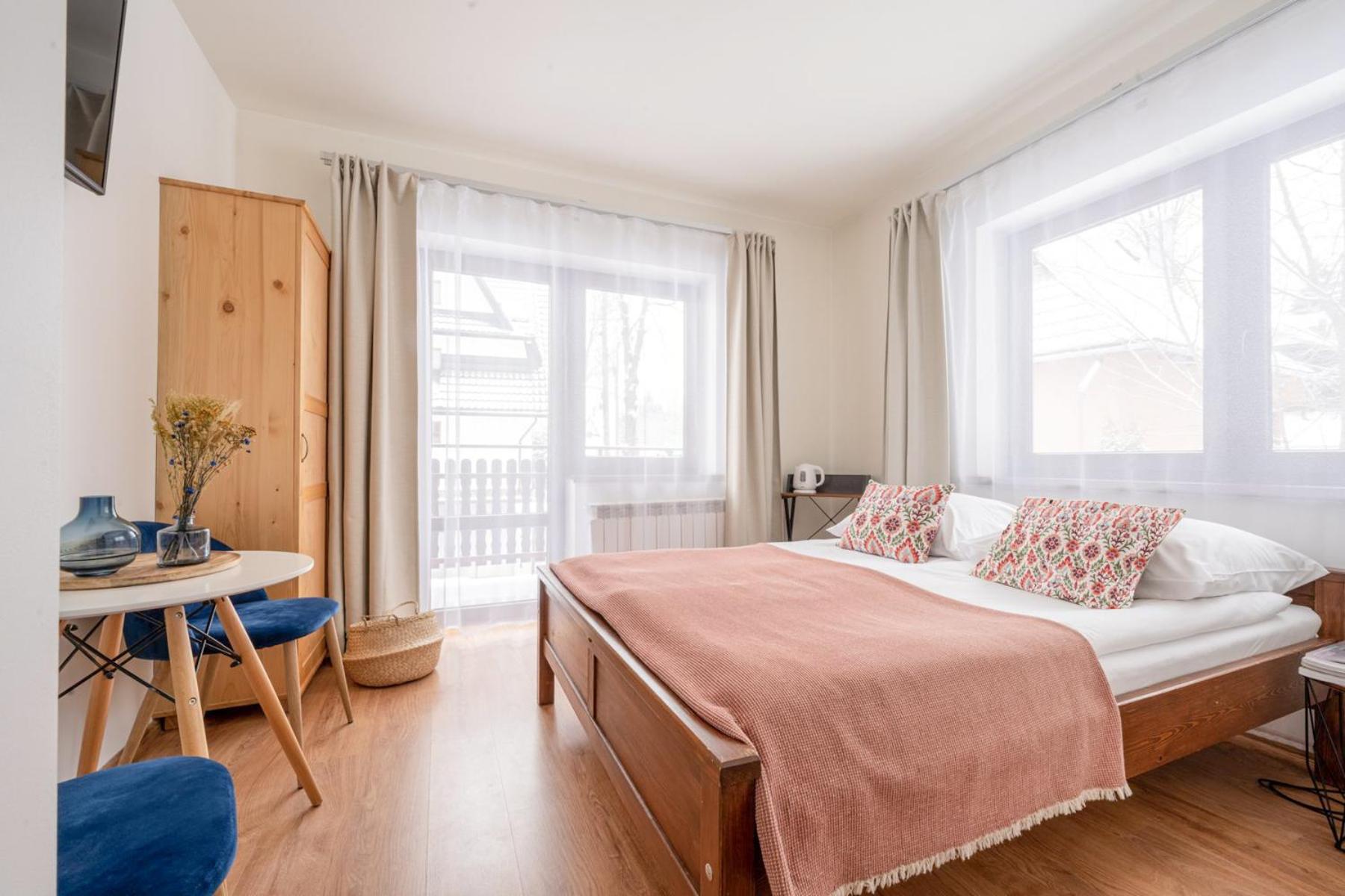 Double Room with Balcony - Photo 1