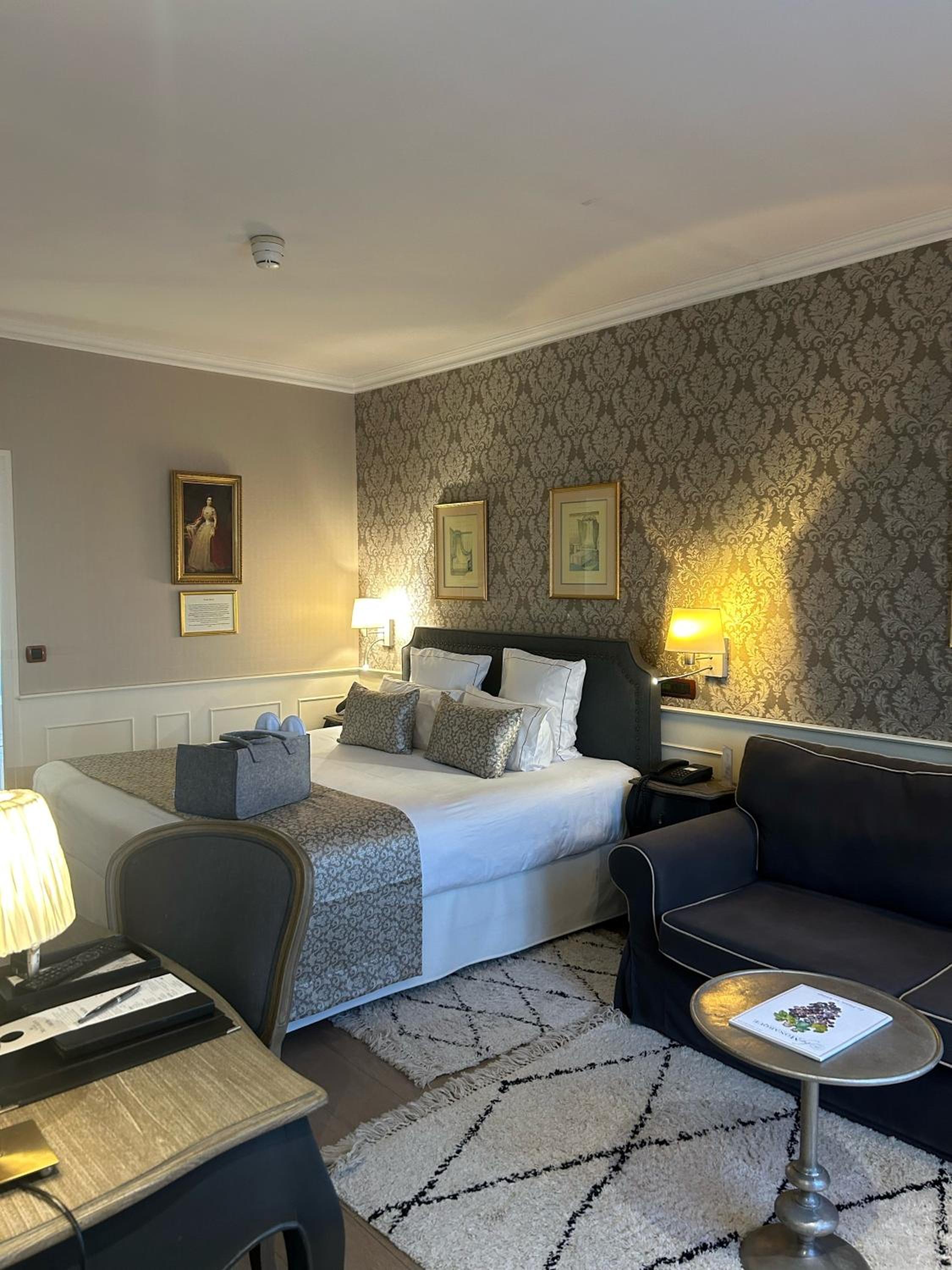 Prestige King Room - Photo 4