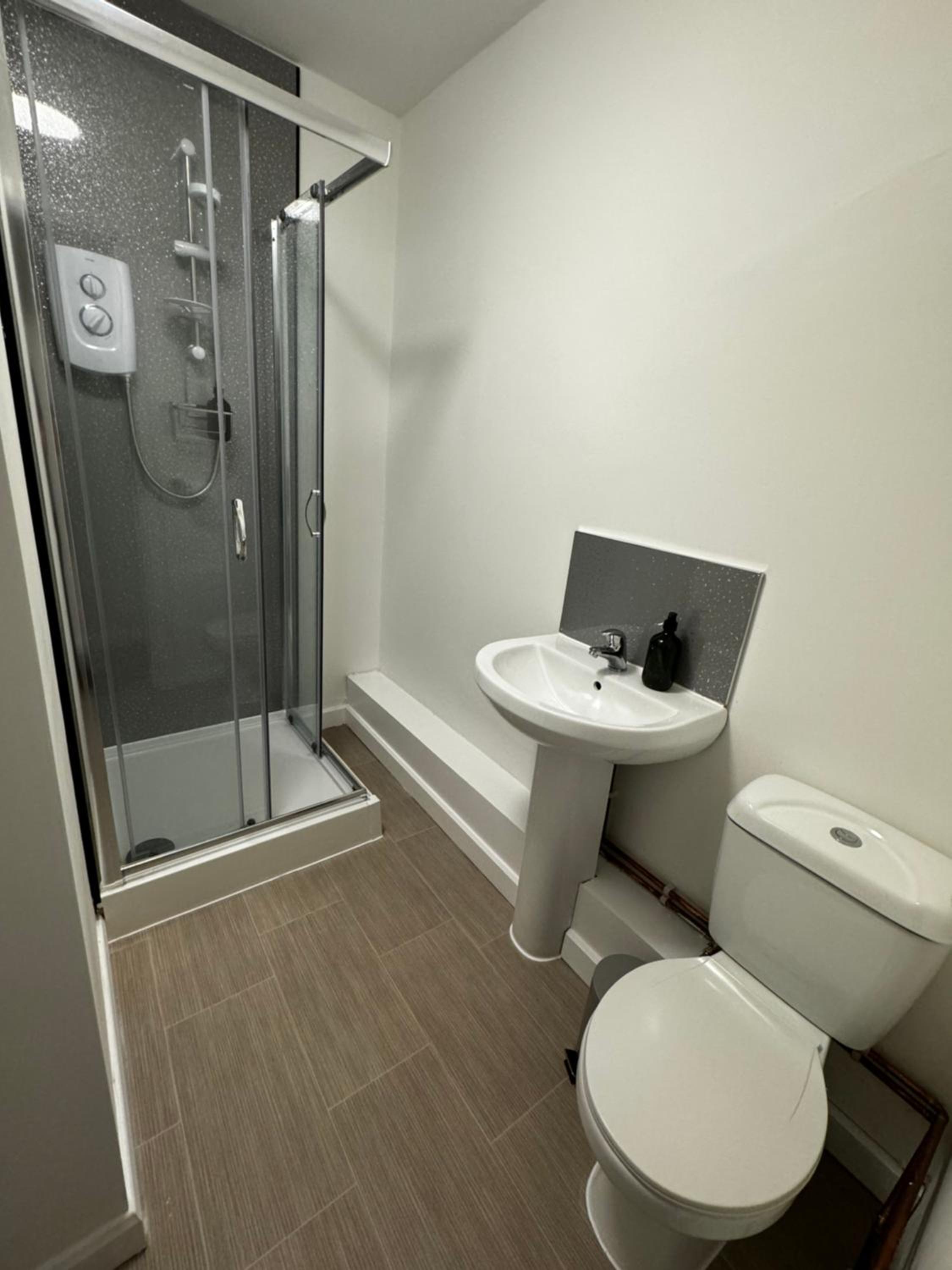Single Room photo 2