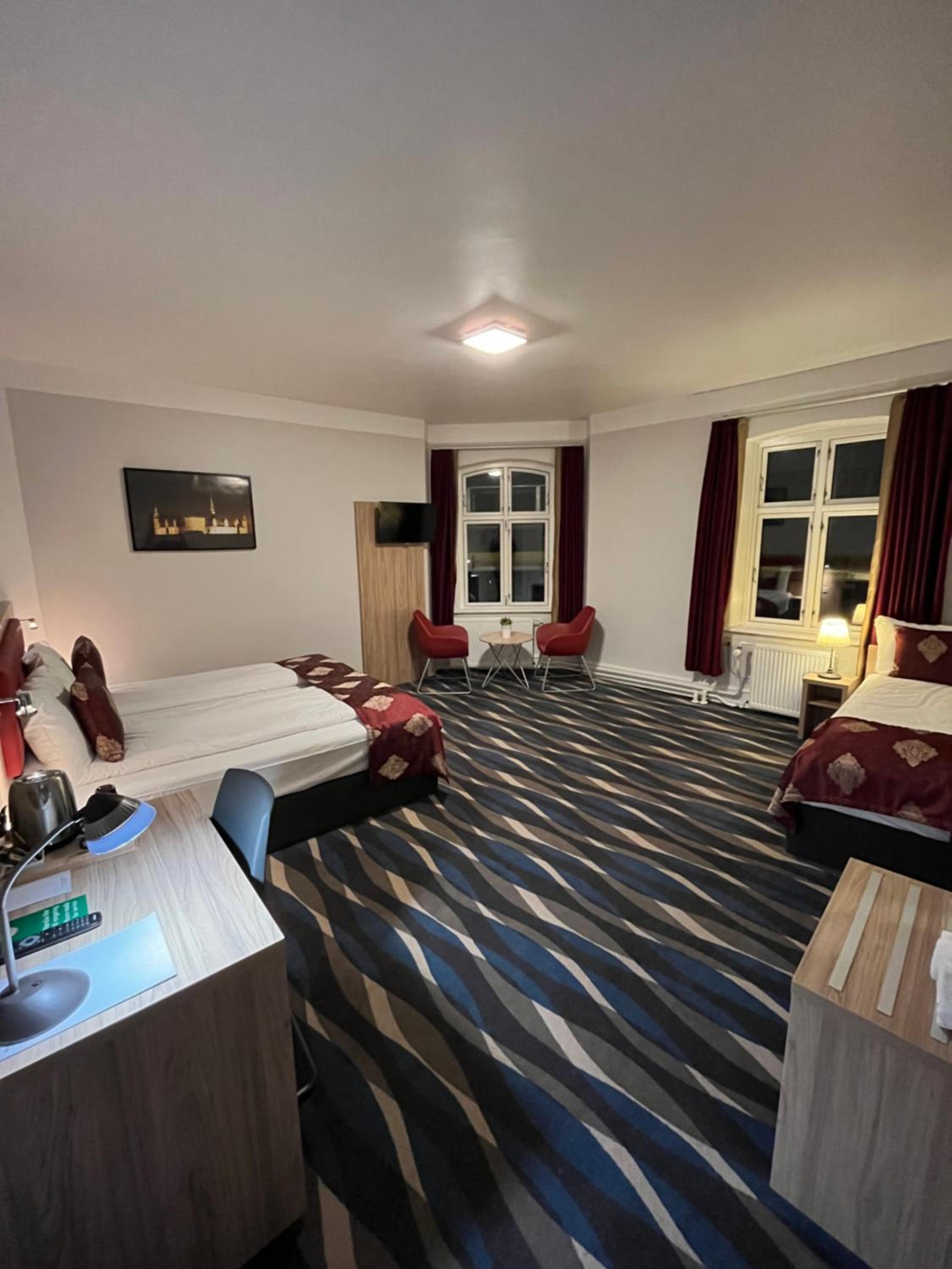 Quadruple Room - Photo 1