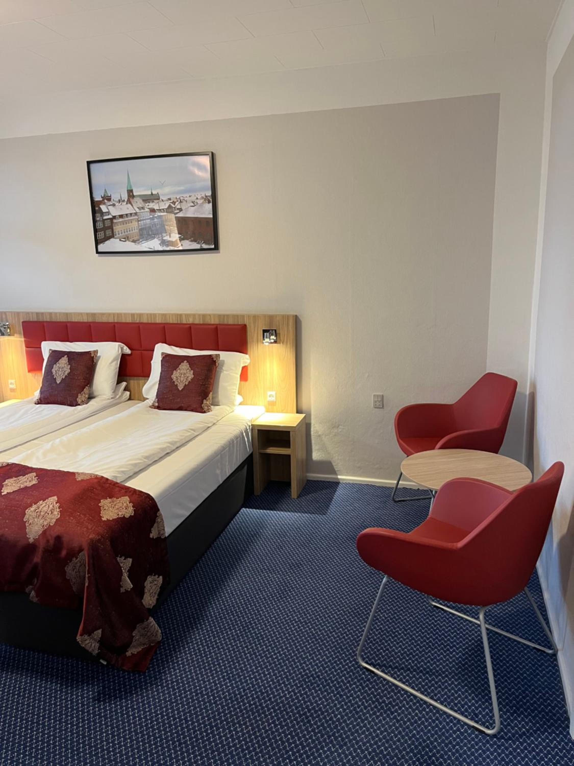 Standard Double Room - Photo 14