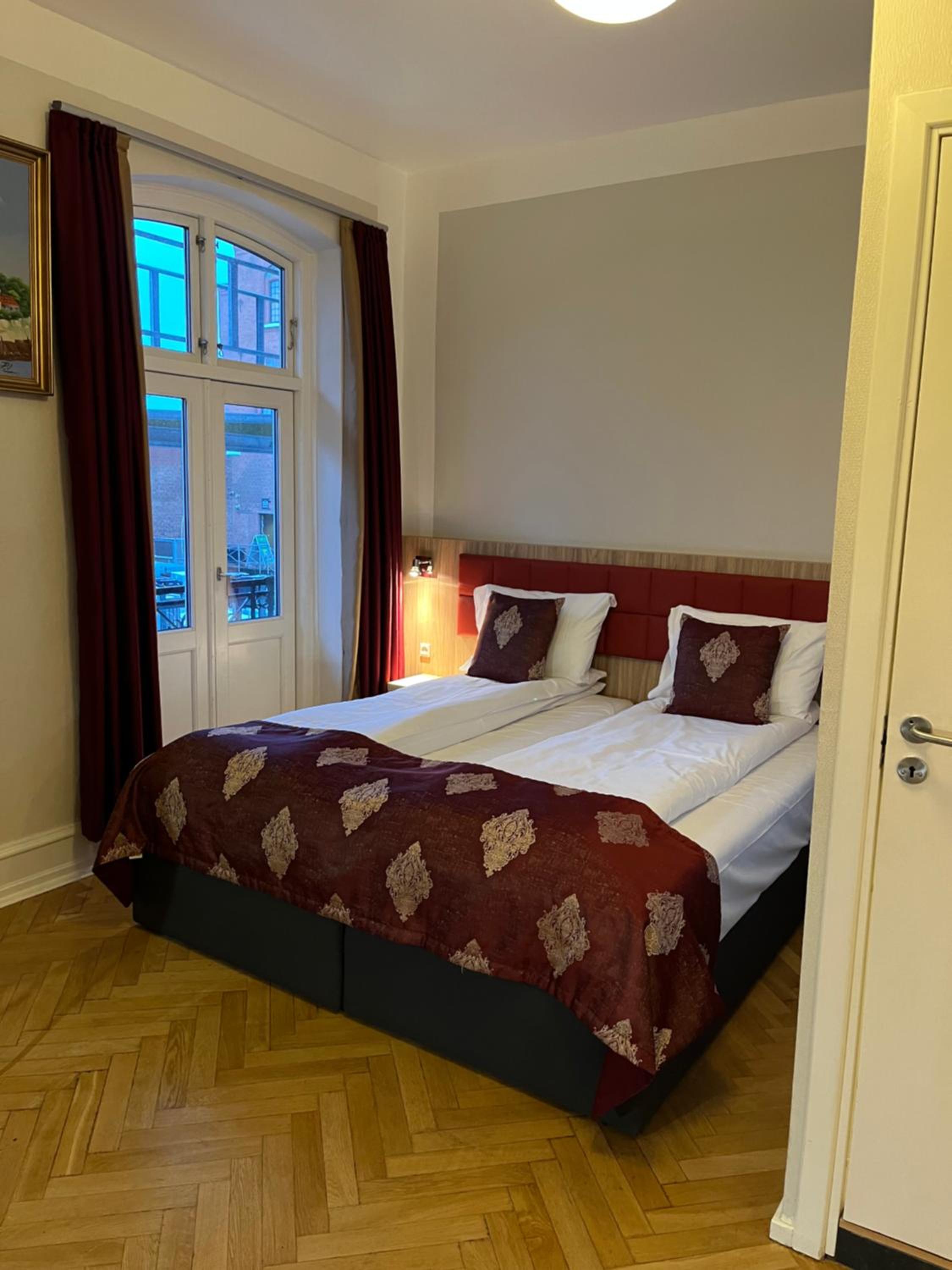 Quadruple Room - Photo 6