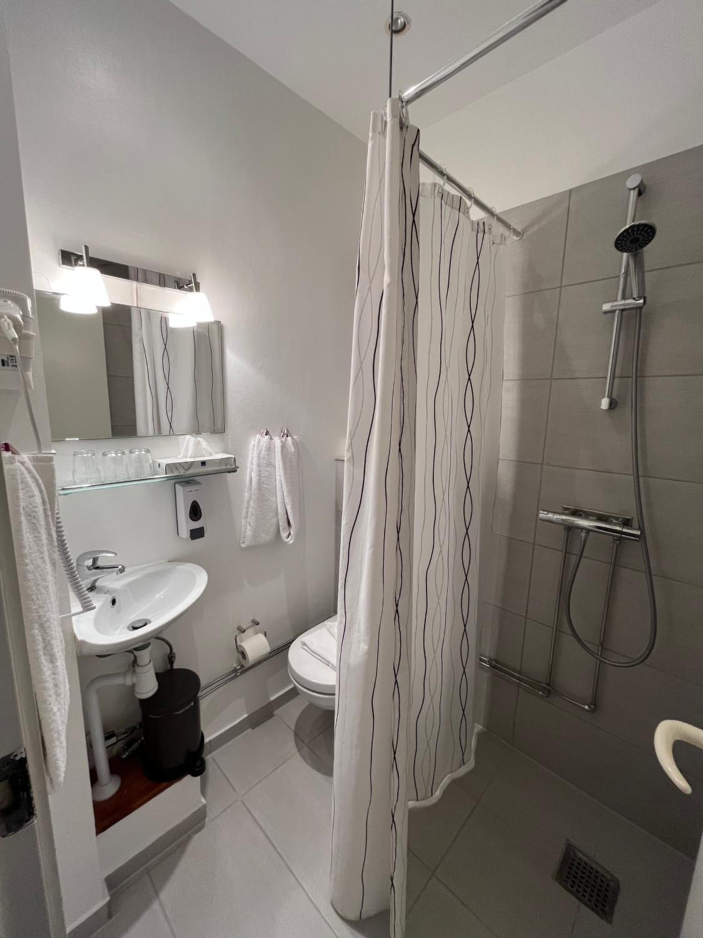 Triple Room - Photo 5