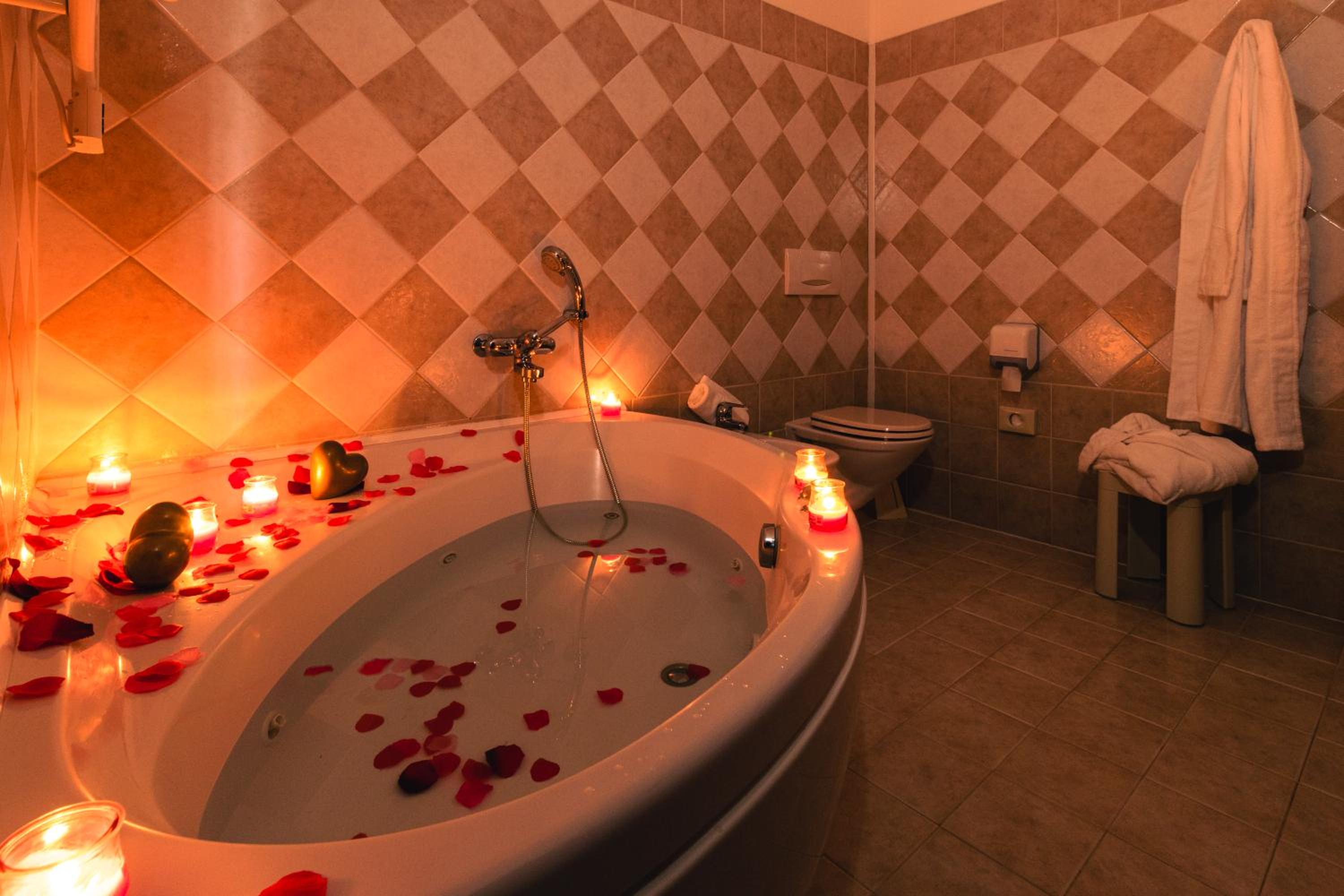 Deluxe Room - Photo 5