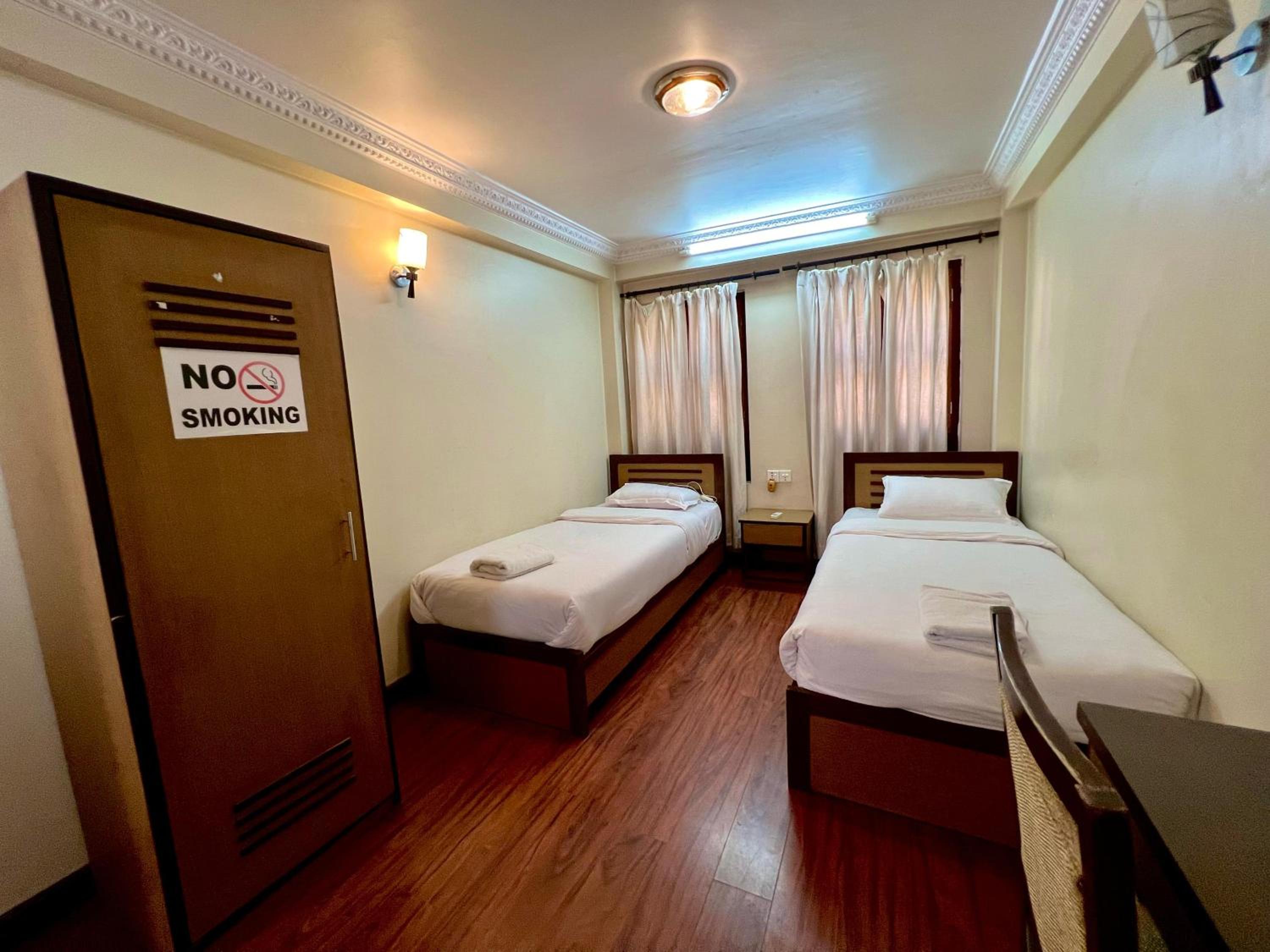 Deluxe Twin Room photo 3