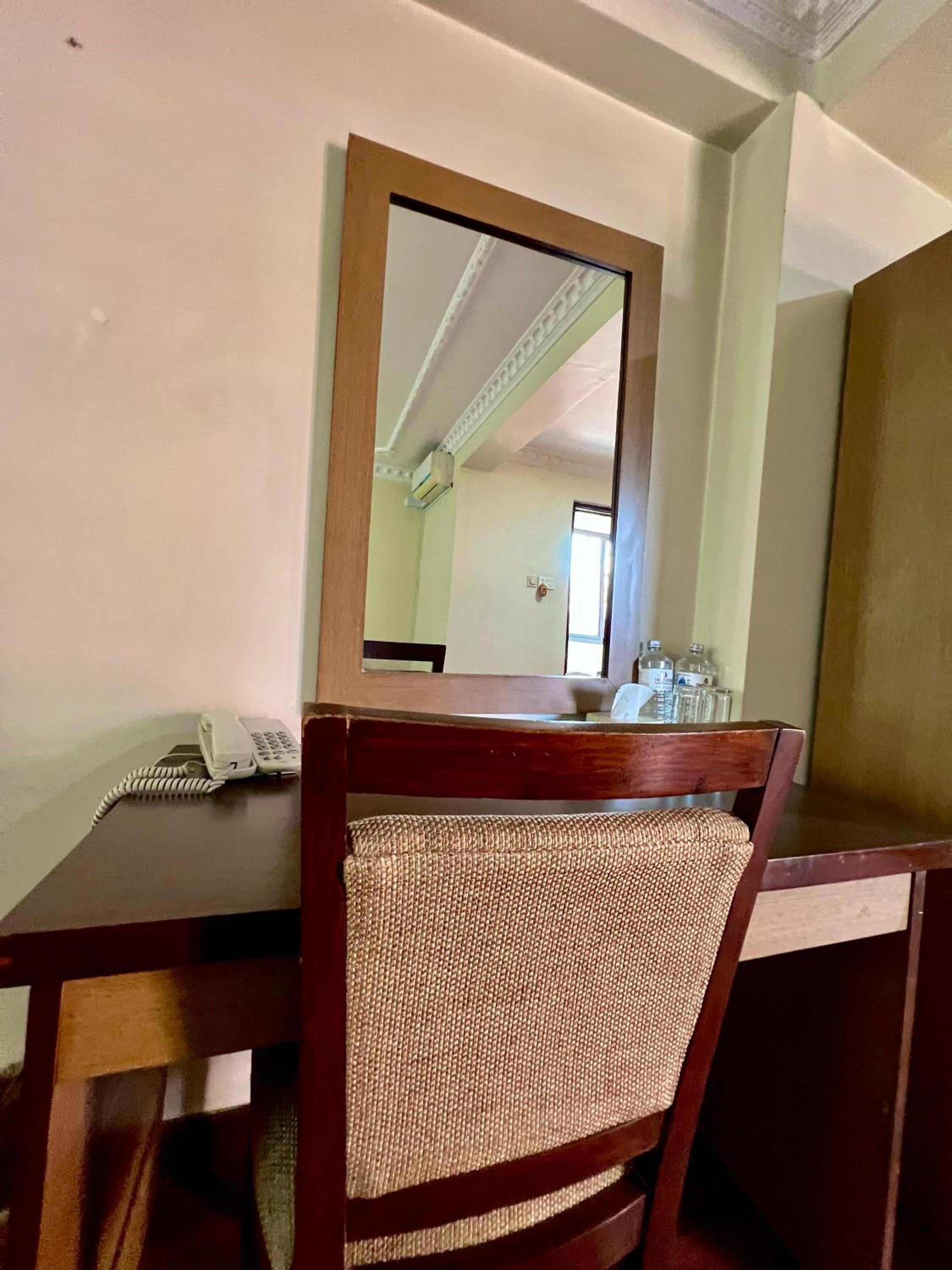 Deluxe Twin Room photo 2