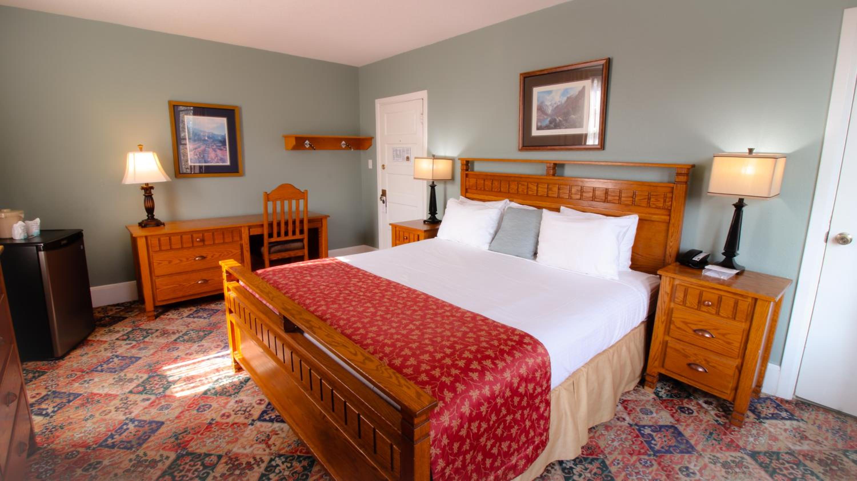 Classic King Room - Photo 2