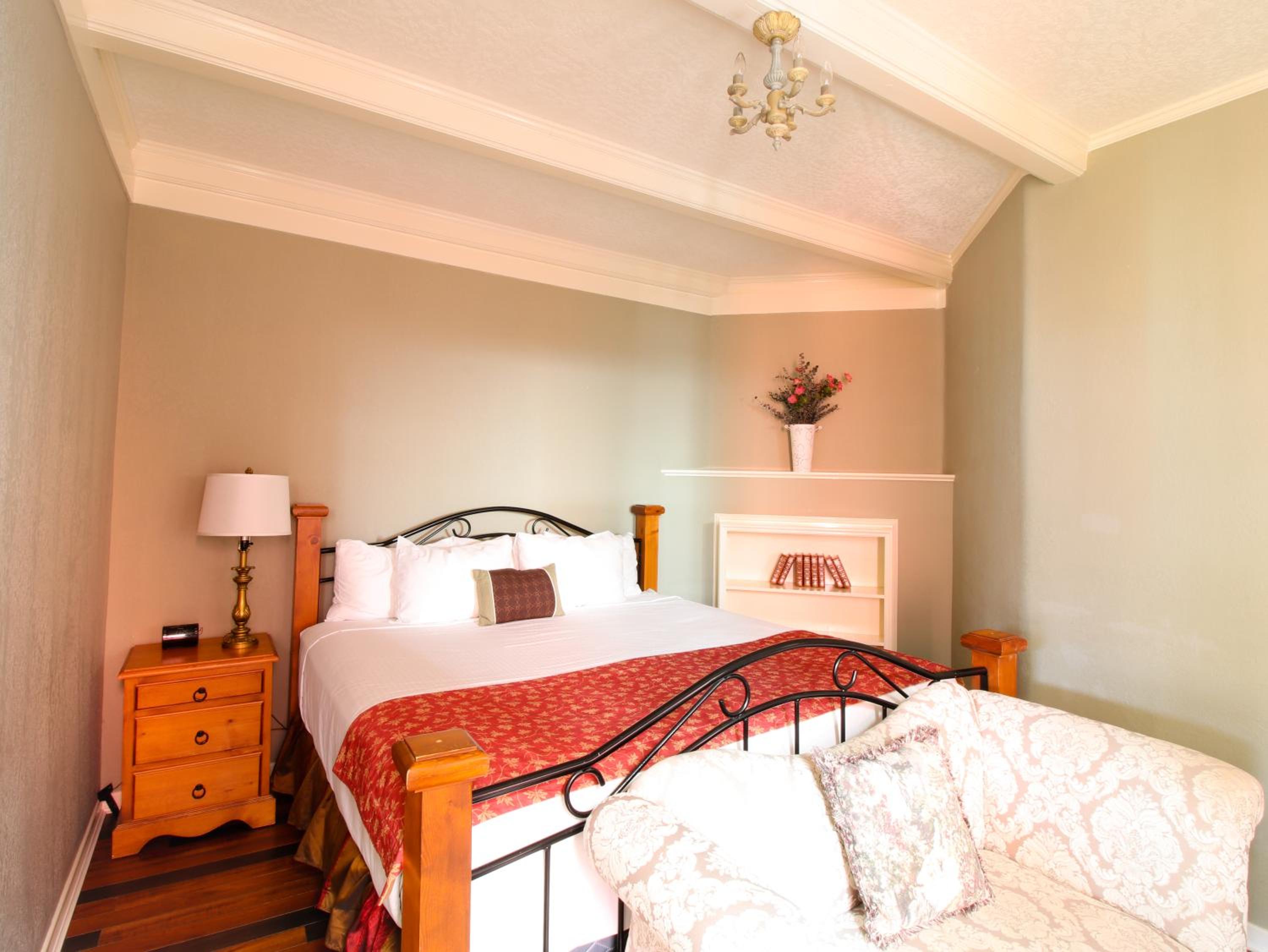 Suite with Garden View photo 1