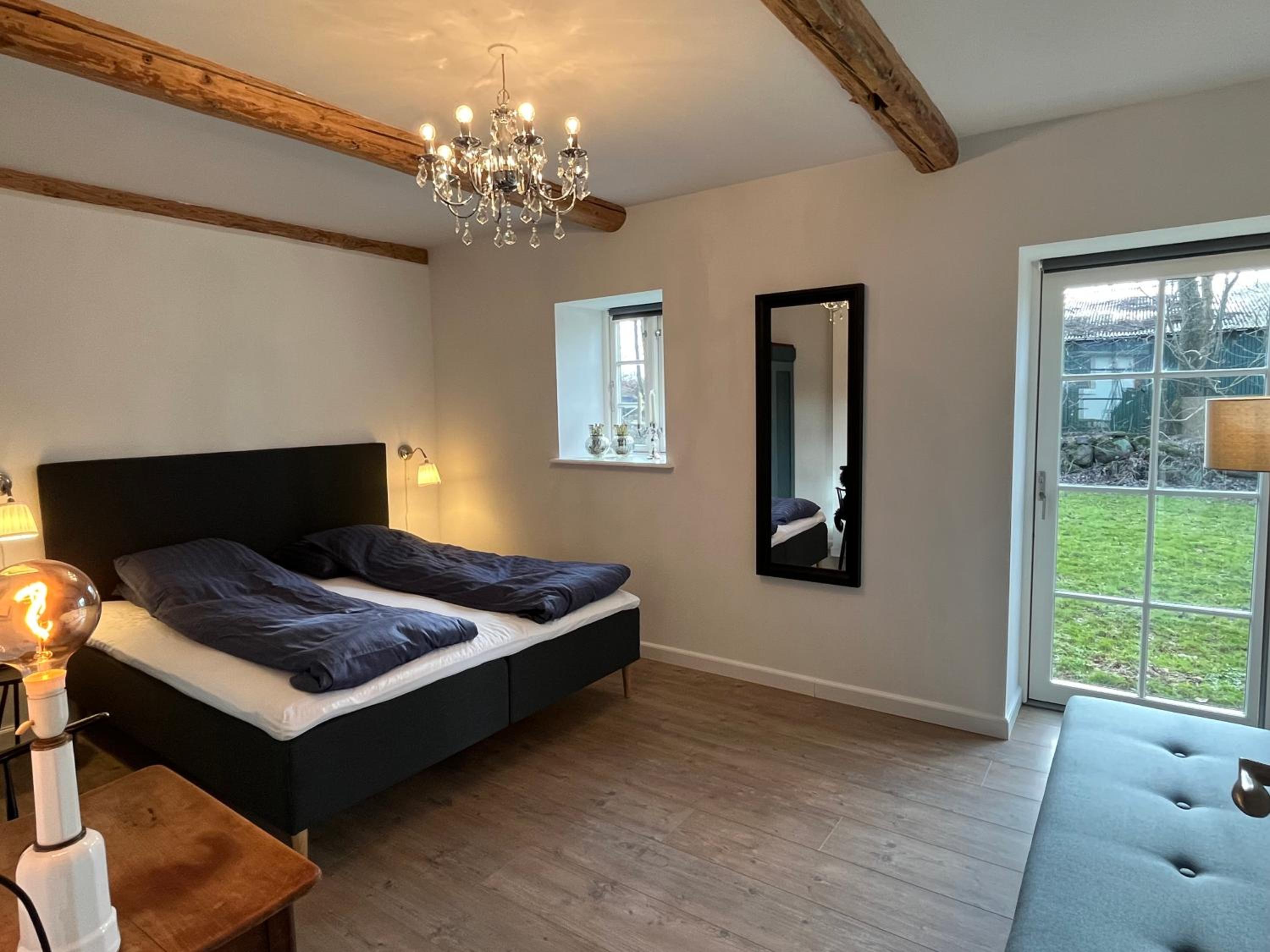 Quadruple Room with Shared Bathroom photo 3