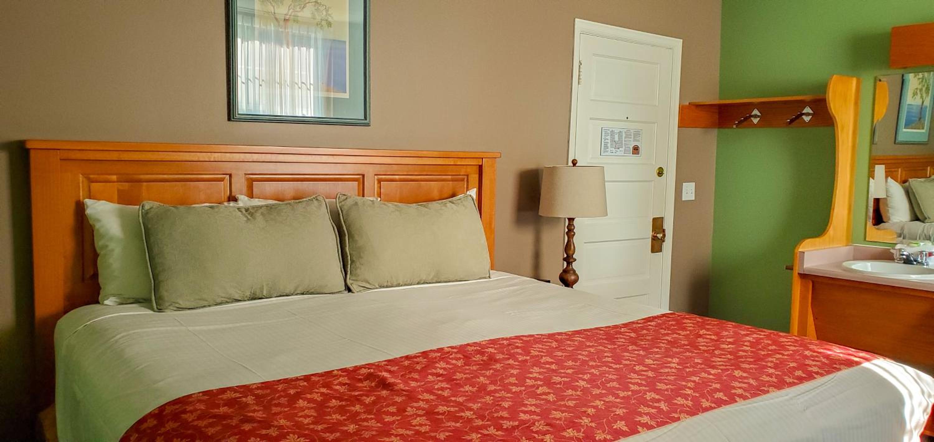 Standard King Room - Photo 4