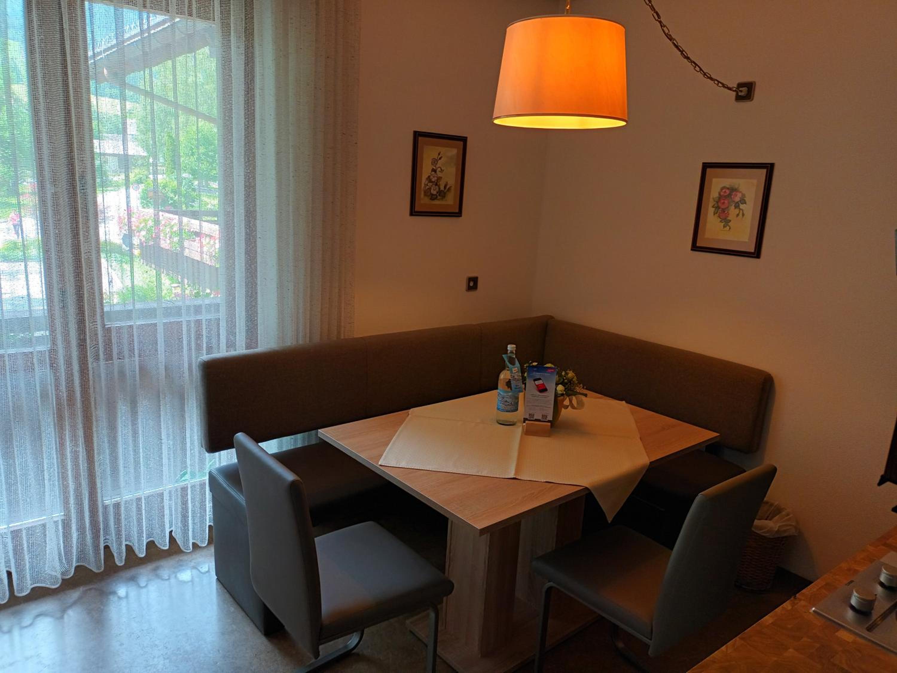 One-Bedroom Apartment photo 2