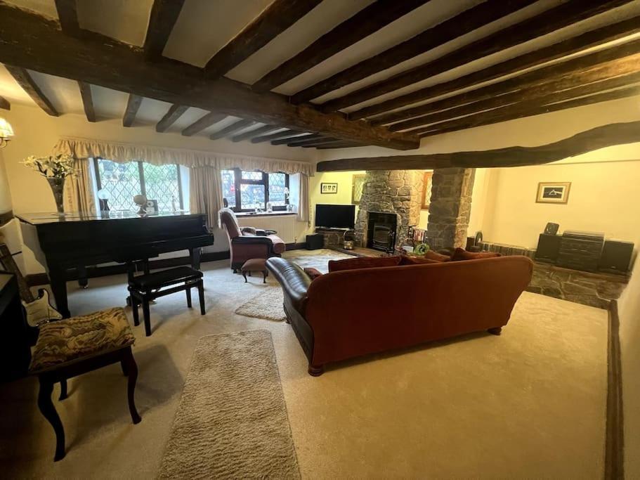Four-Bedroom House photo 1