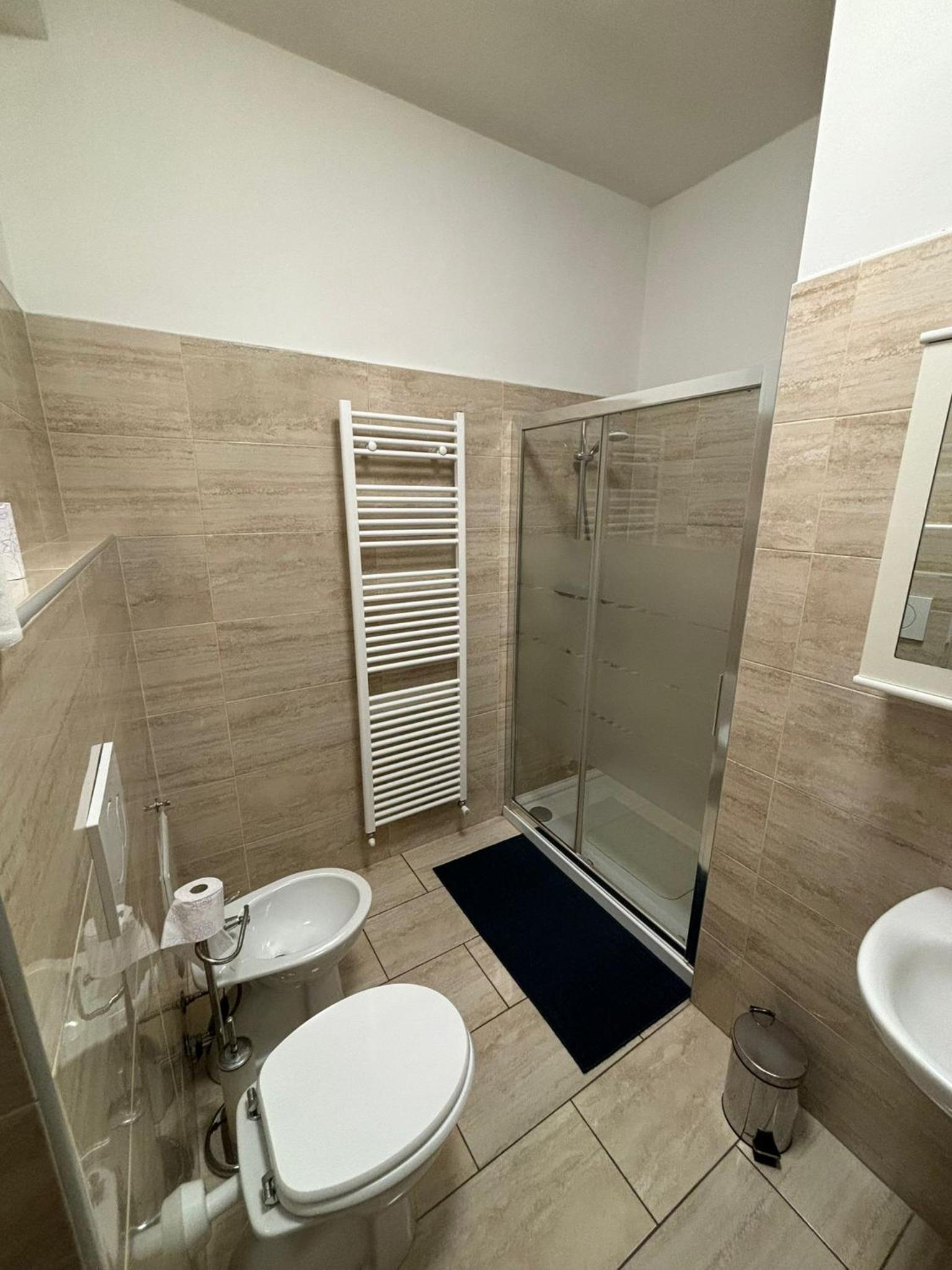 Double Room with Extra Bed - Photo 3
