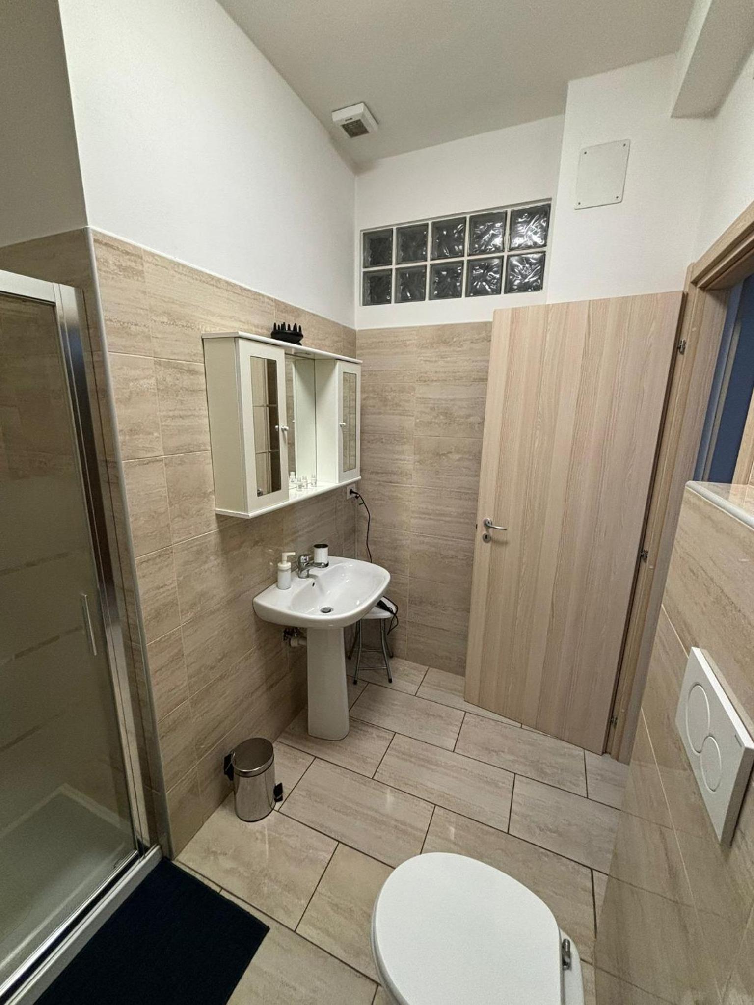 Double Room with Extra Bed - Photo 4