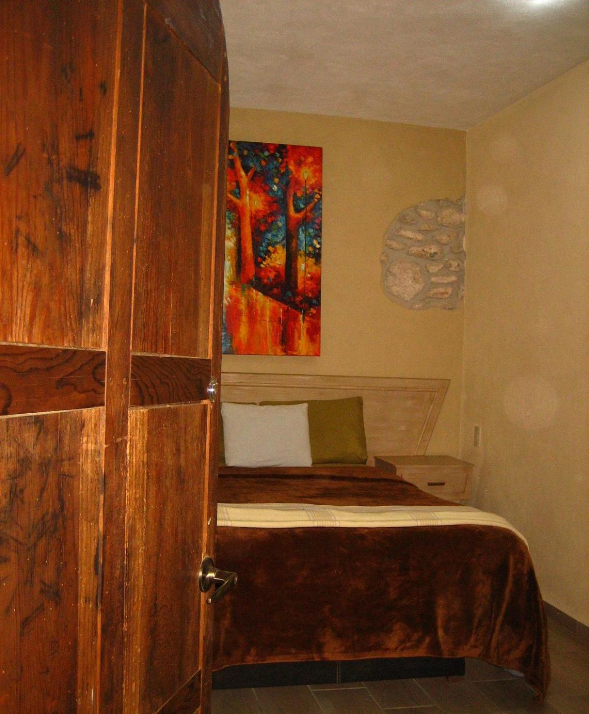 Small Double Room - Photo 2