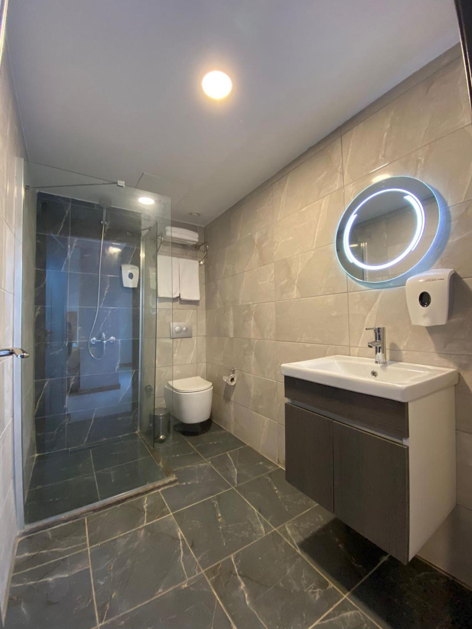 Deluxe Double Room With Balcony photo 3