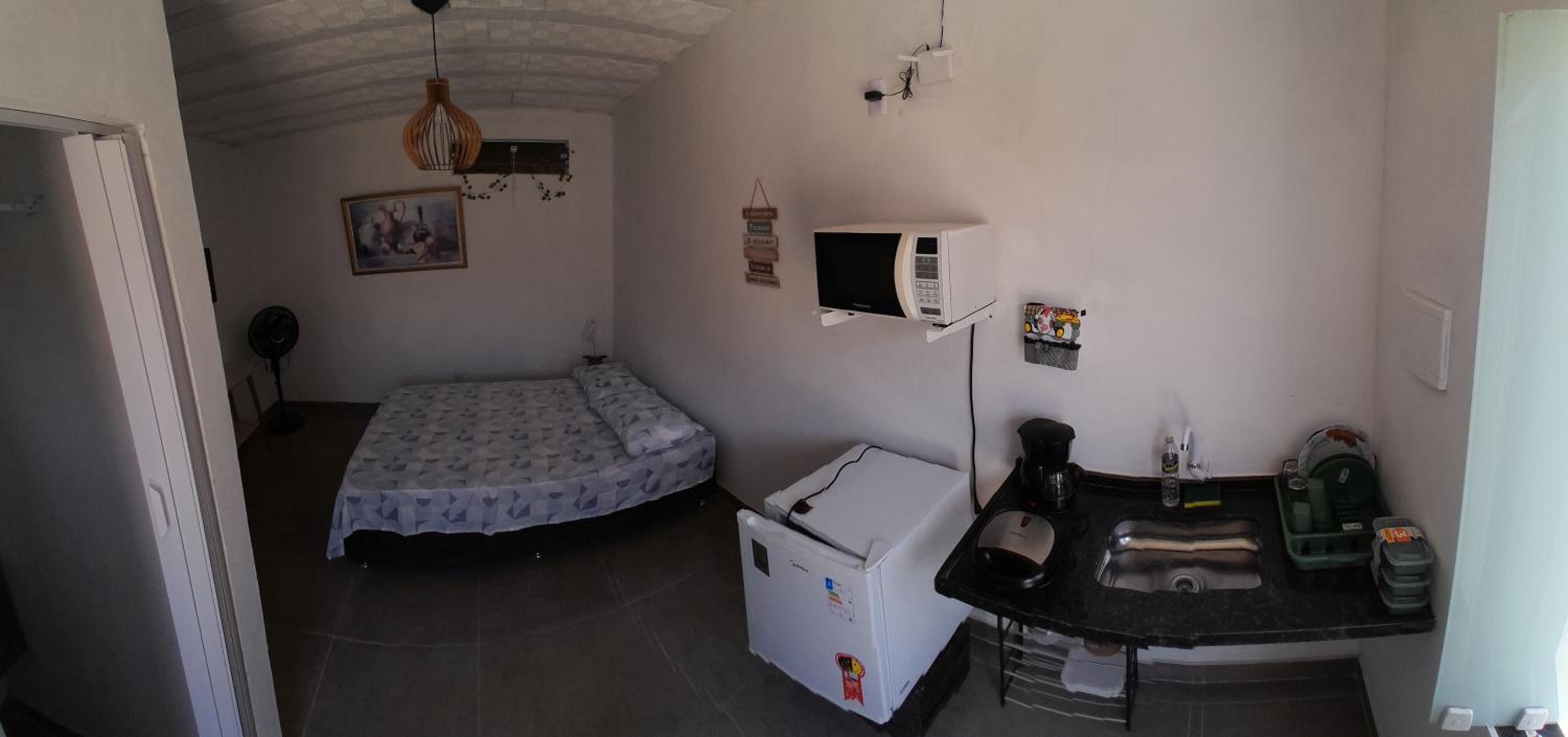 One-Bedroom Apartment photo 2