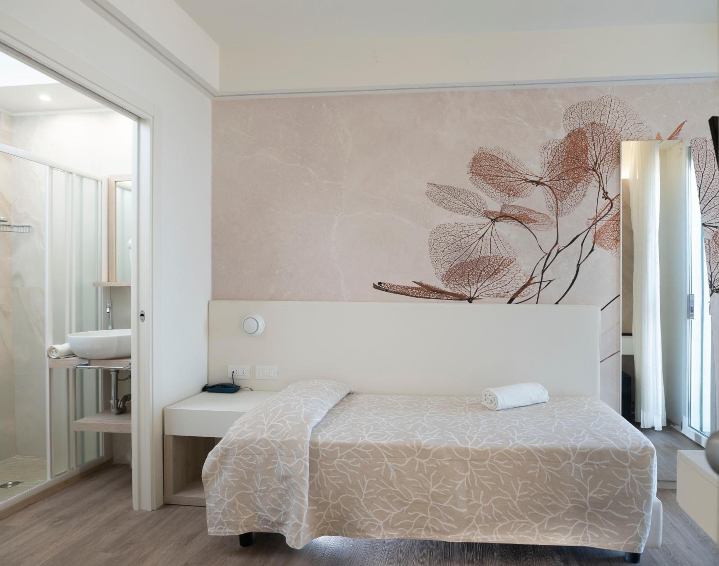 Deluxe Single Room with Sea View photo 1