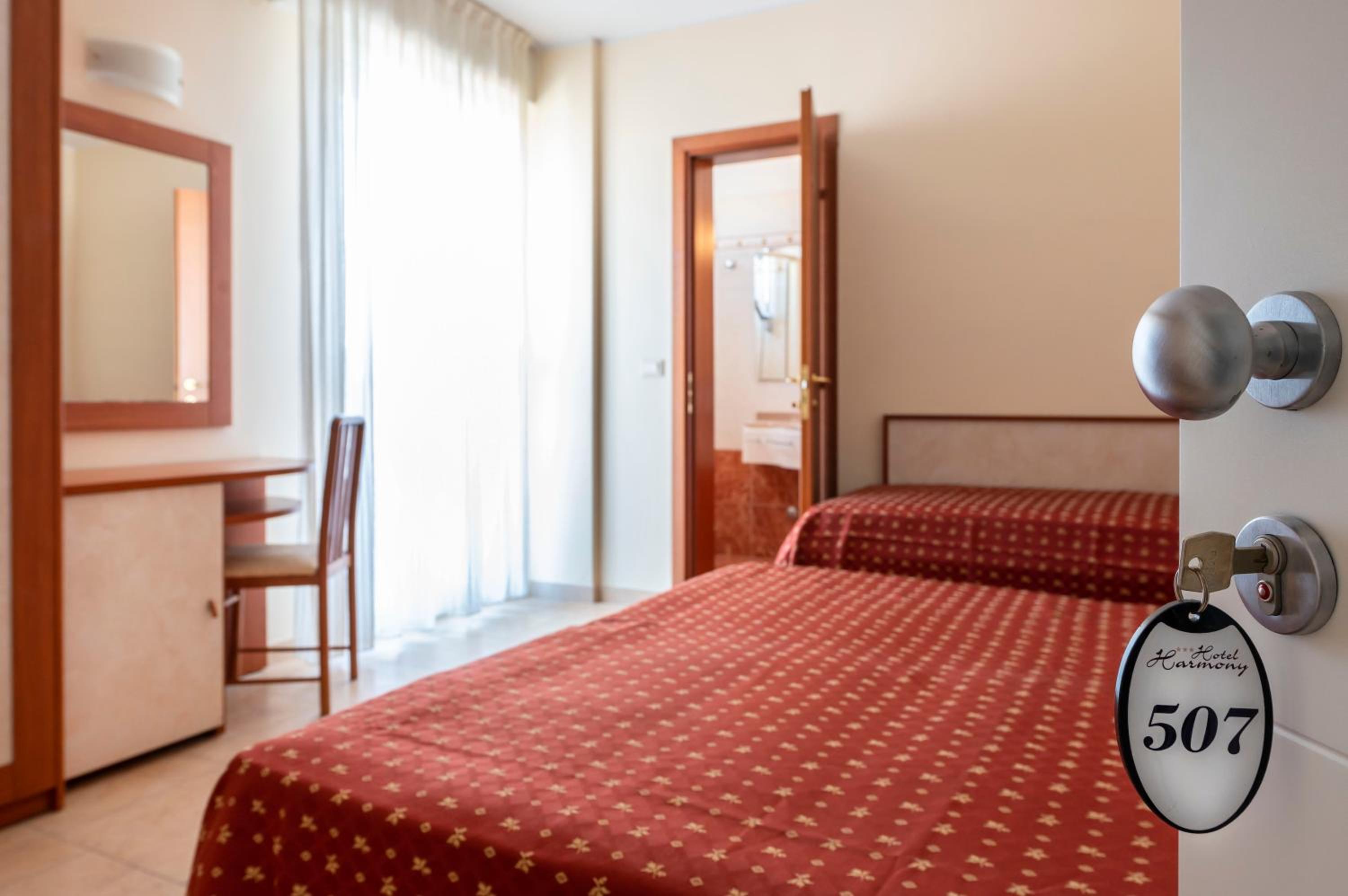 Standard Triple Room with Sea View photo 1