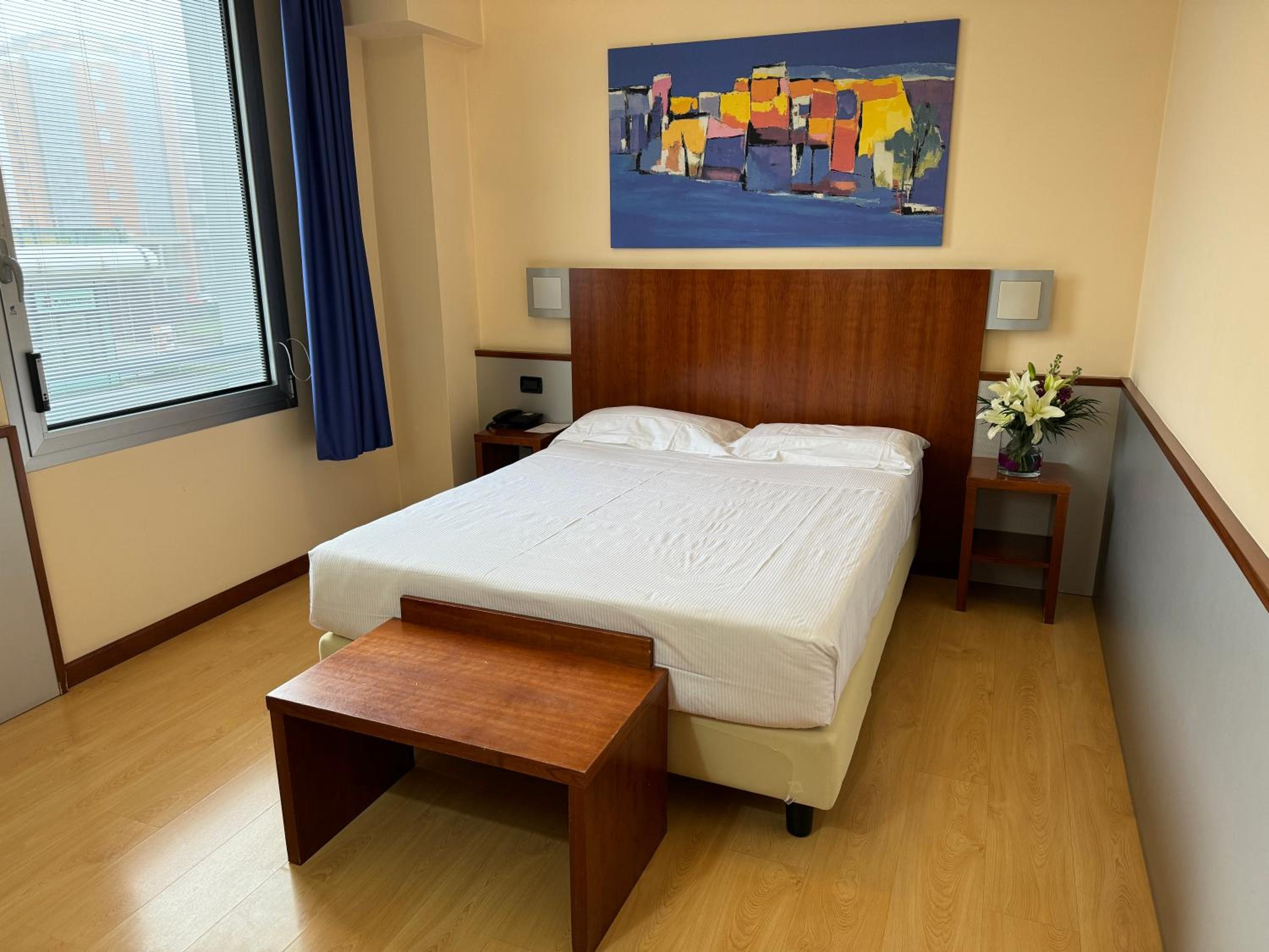 Standard Double Room - Photo 2
