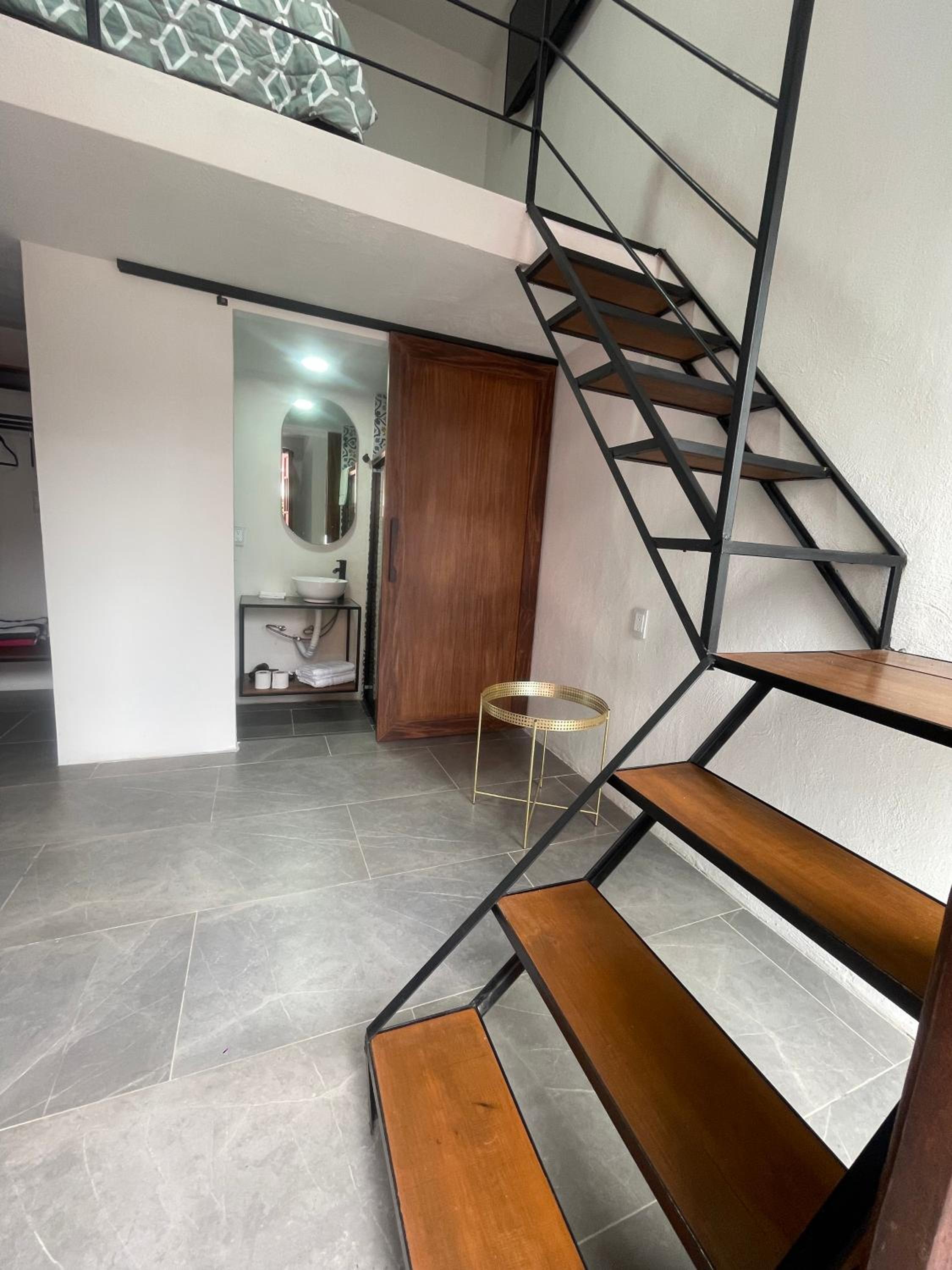 Double Room with Private Bathroom - Photo 3