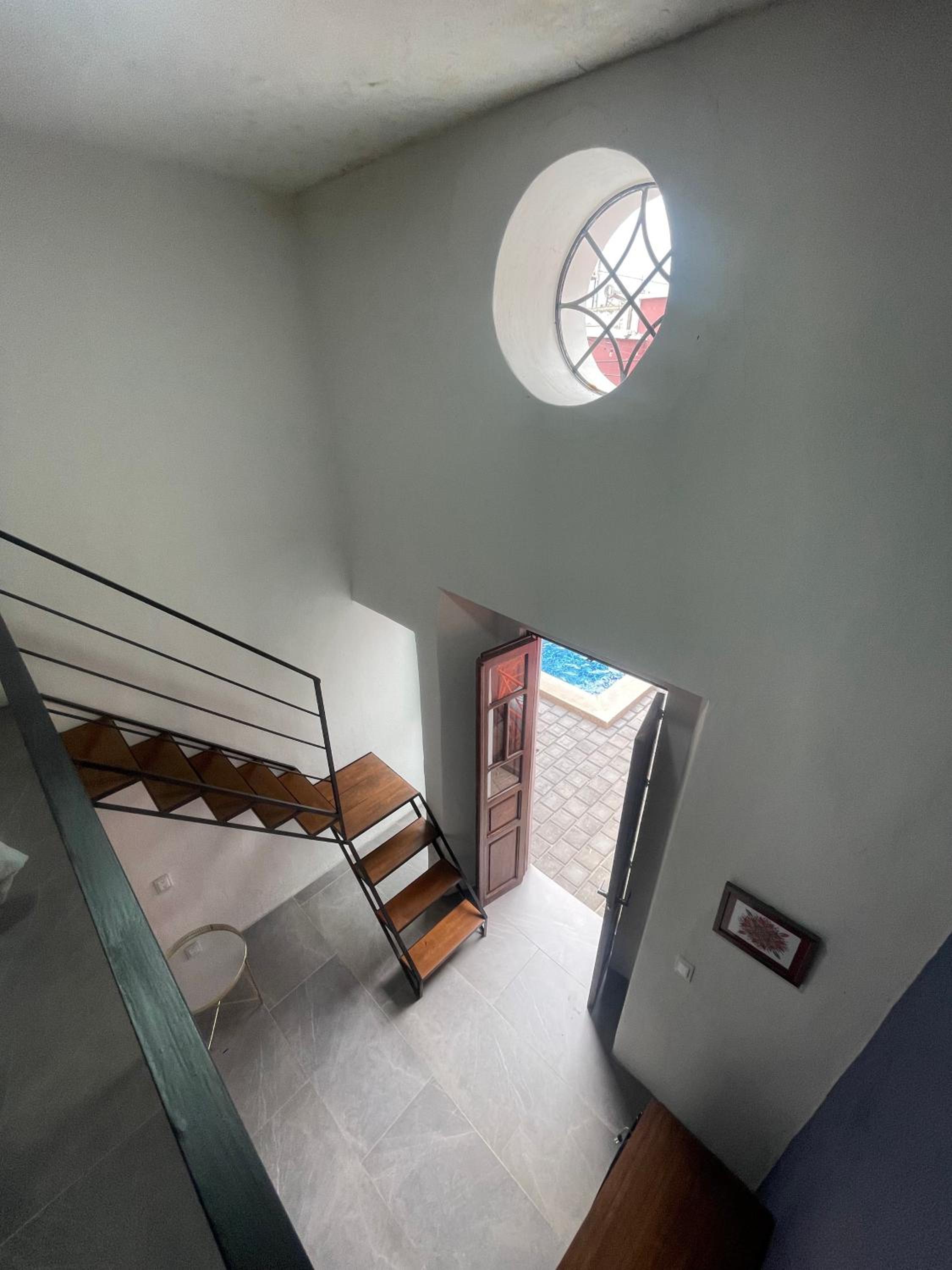 Double Room with Private Bathroom - Photo 8